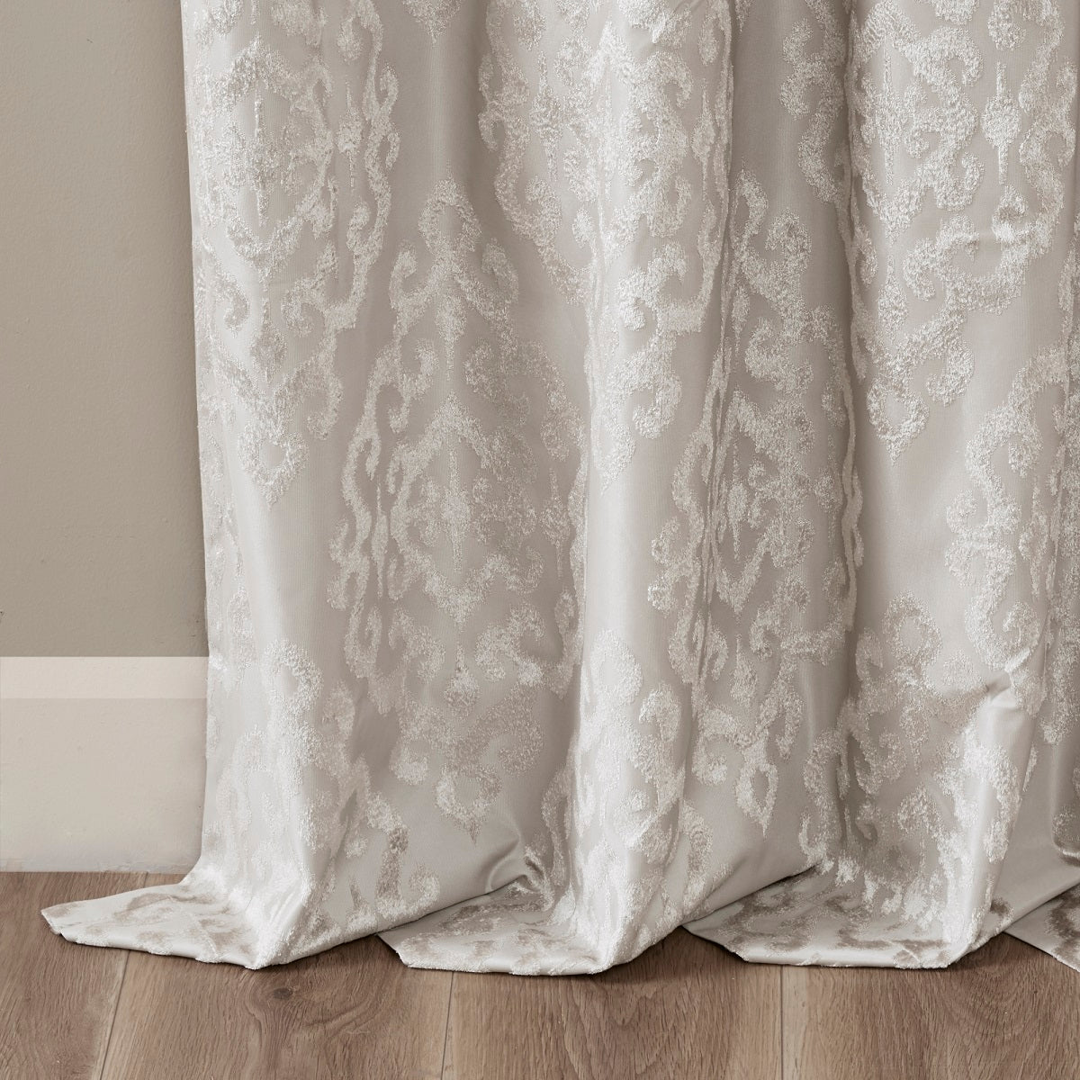 Knitted Jacquard Damask Total Blackout Grommet Top Curtain Panel - Silver