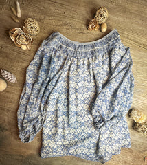 Women's Floral Print Off-Shoulder Blouse, Long Balloon Sleeves, Blue and White Pattern