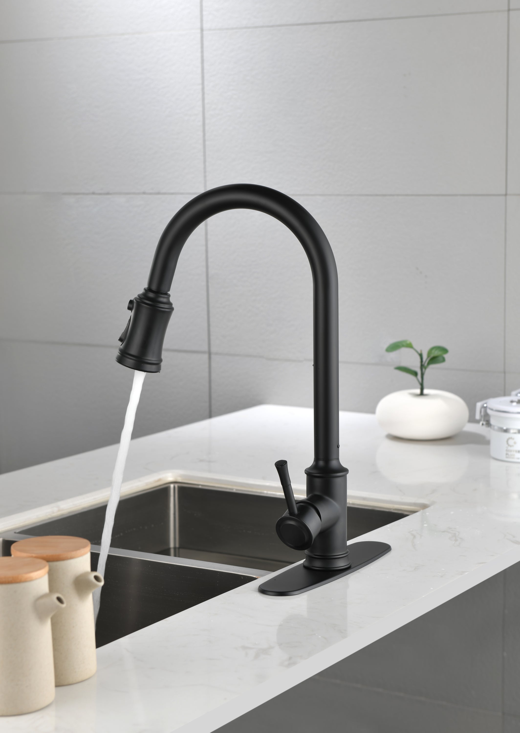 Single Level Stainless Steel Kitchen Sink Faucets with Pull Down Sprayer - Matt Black