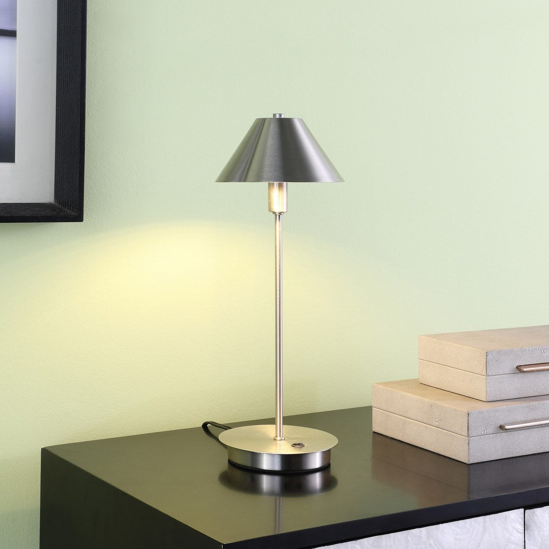 17.5" In Ryder Silver Nickel G-9 Led Table Lamp