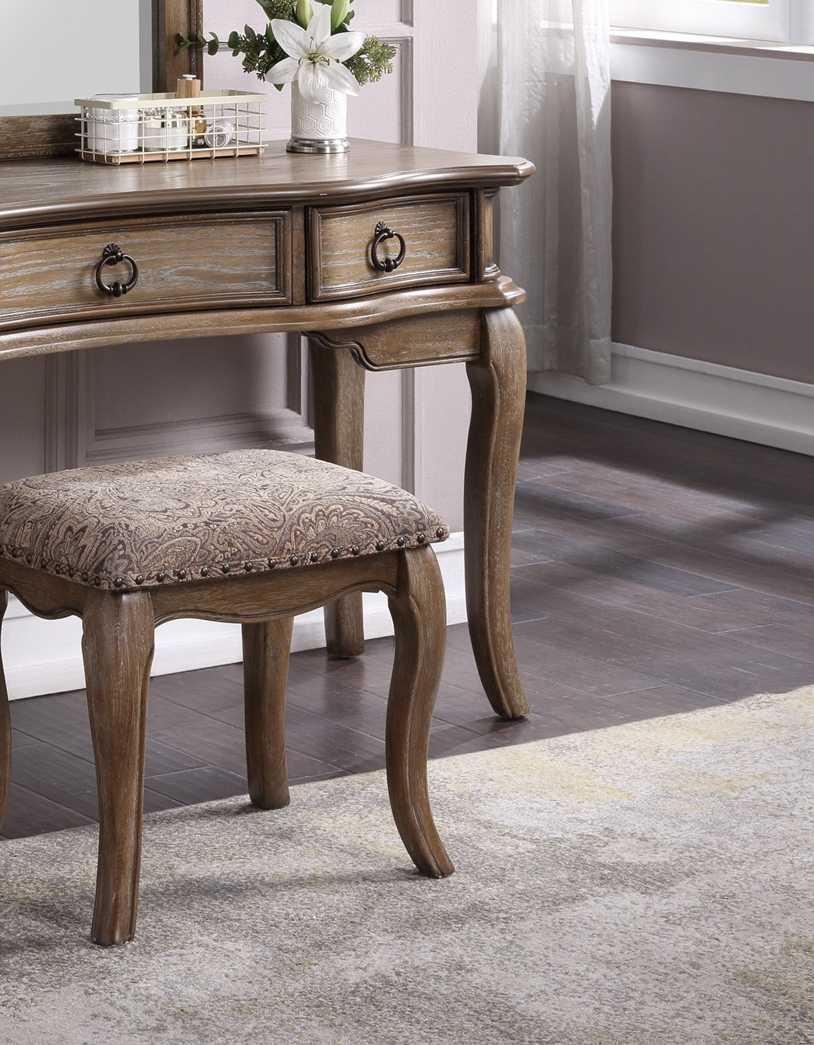 Contemporary Antique Oak Color Vanity Set with Stool Retro Style Drawers Cabriole-tapered Legs Mirror with Floral Crown Molding