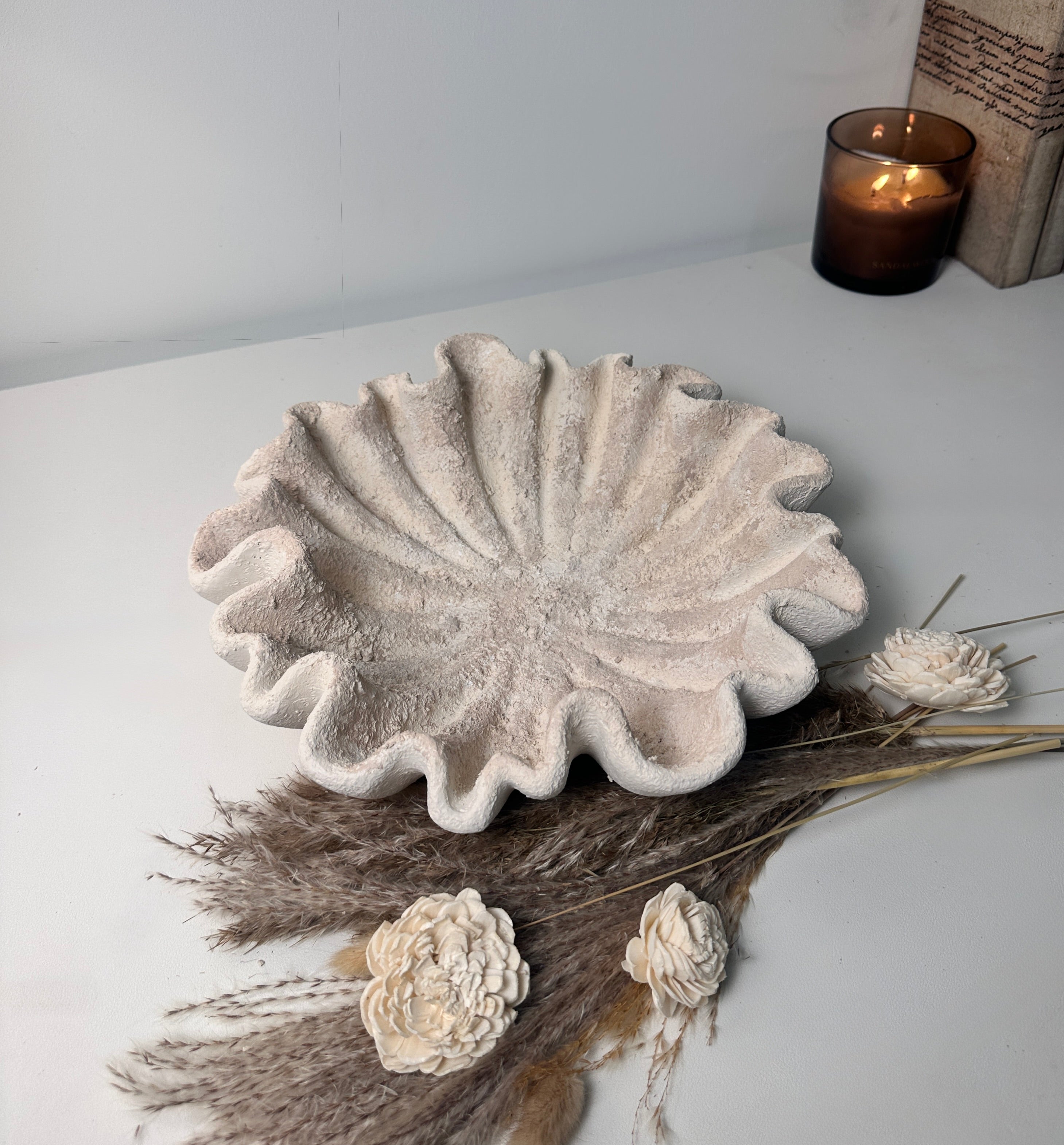 Minimalist Textured Flower Bowl Shape Tray 12x12x3“ - Cream