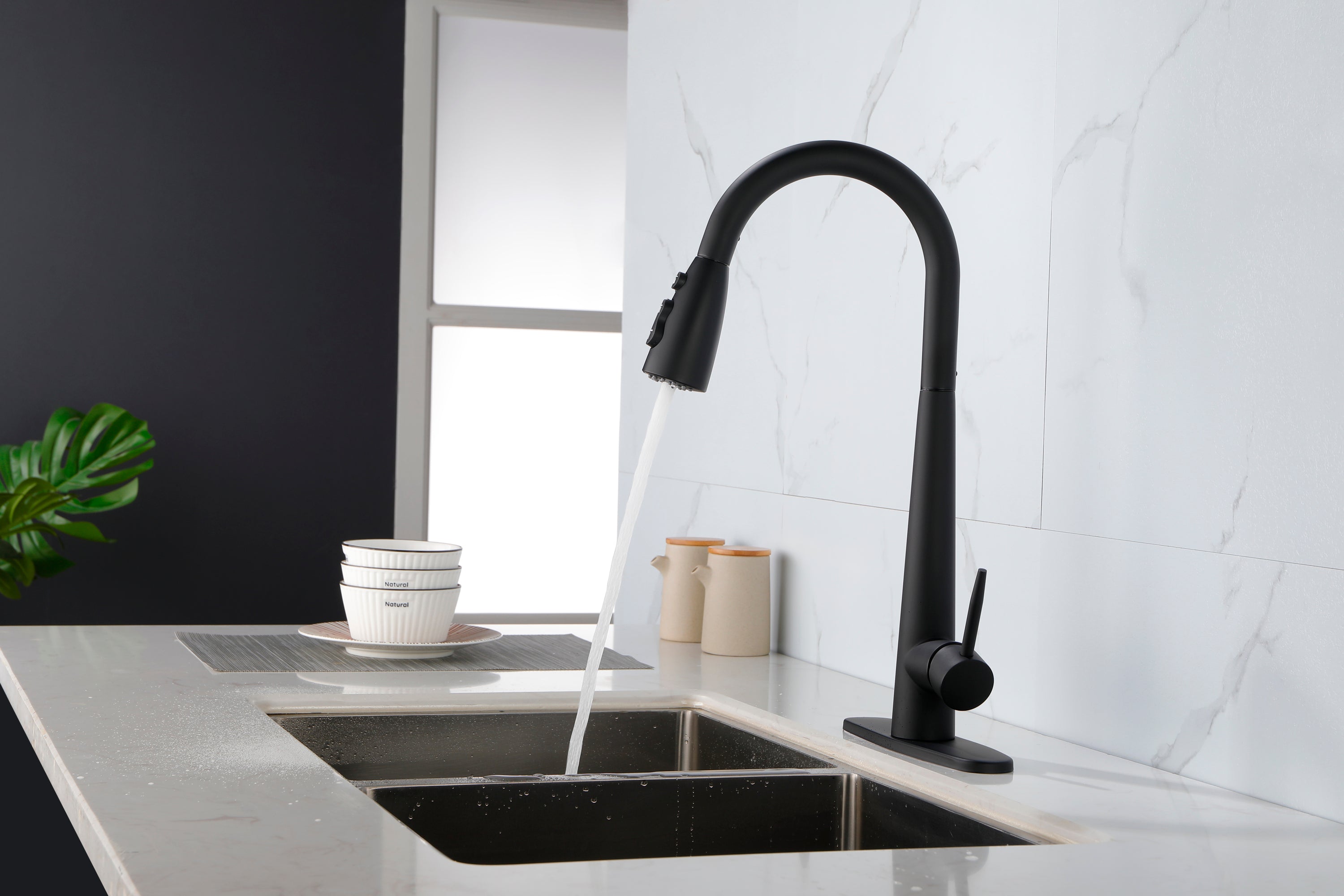 Single Handle Copper Kitchen Faucet - Matte Black