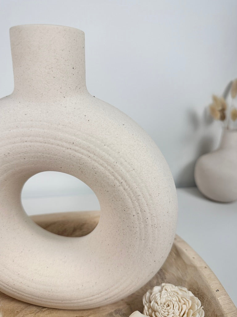 Minimalist Donut Ceramic Vase 9.5" Cream