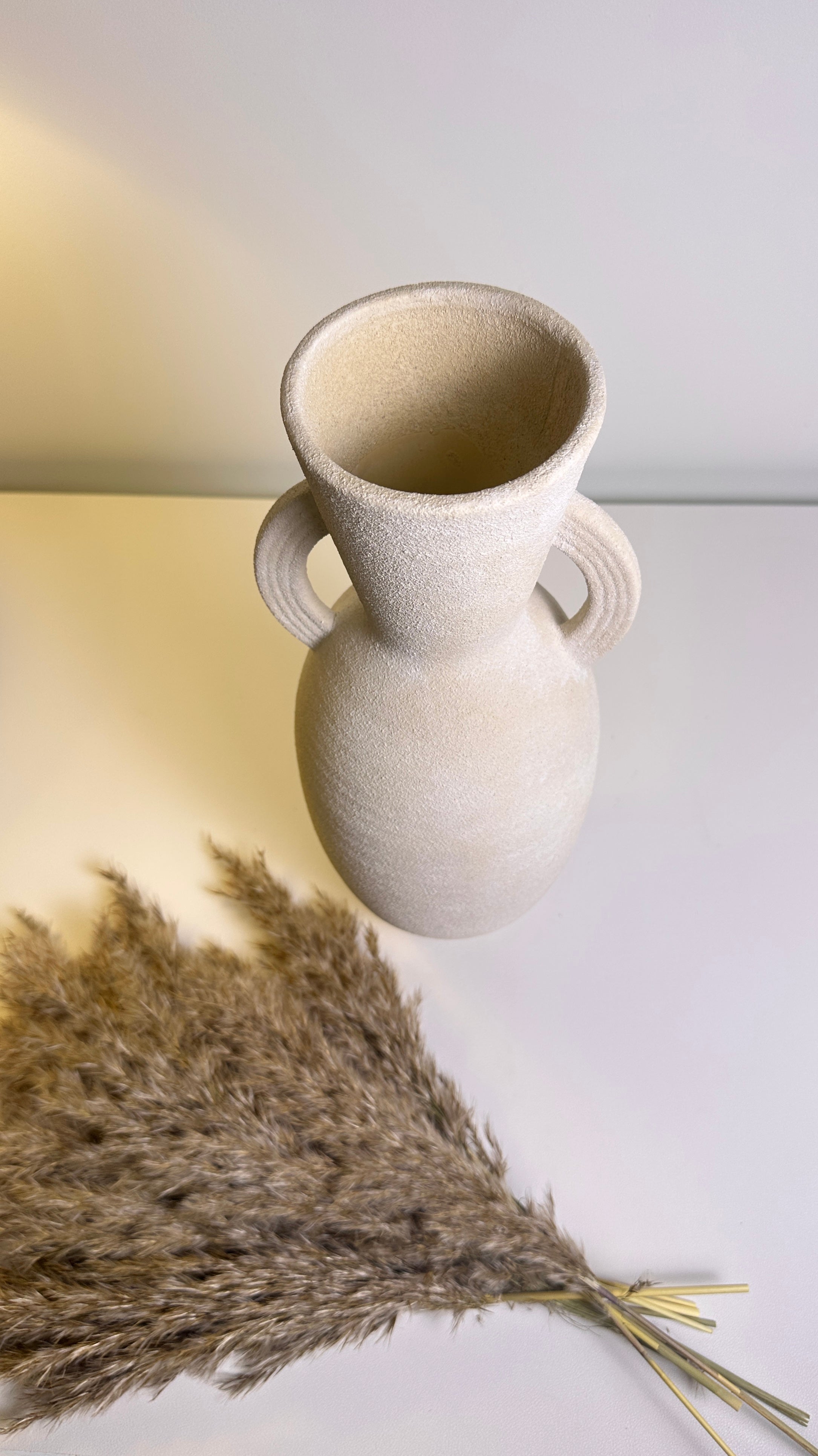Minimalist Textured Roman Style Vase 14“ beige