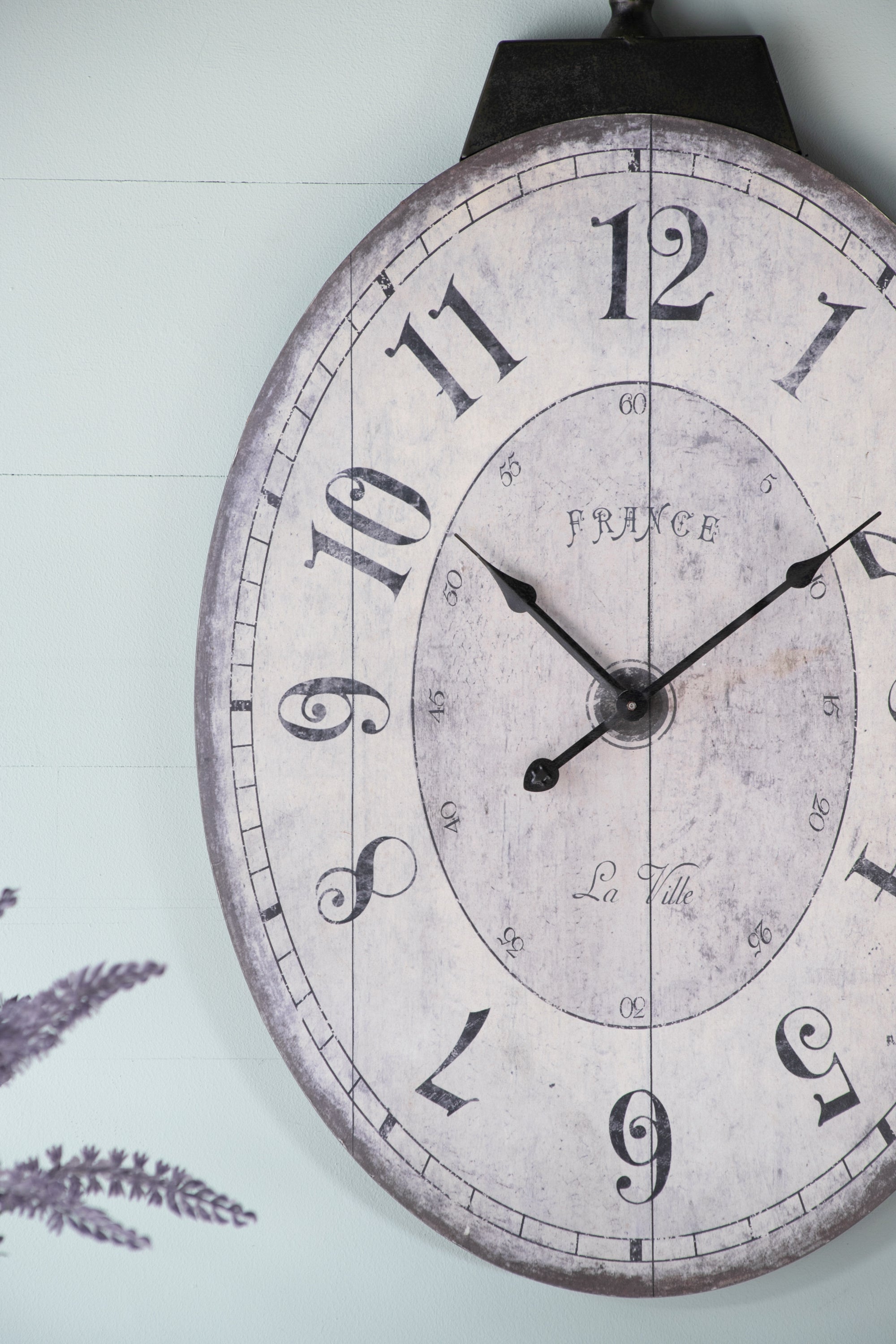 18"x29" Antique White Oval Wall Clock, Traditional Vintage Home Decor Clock