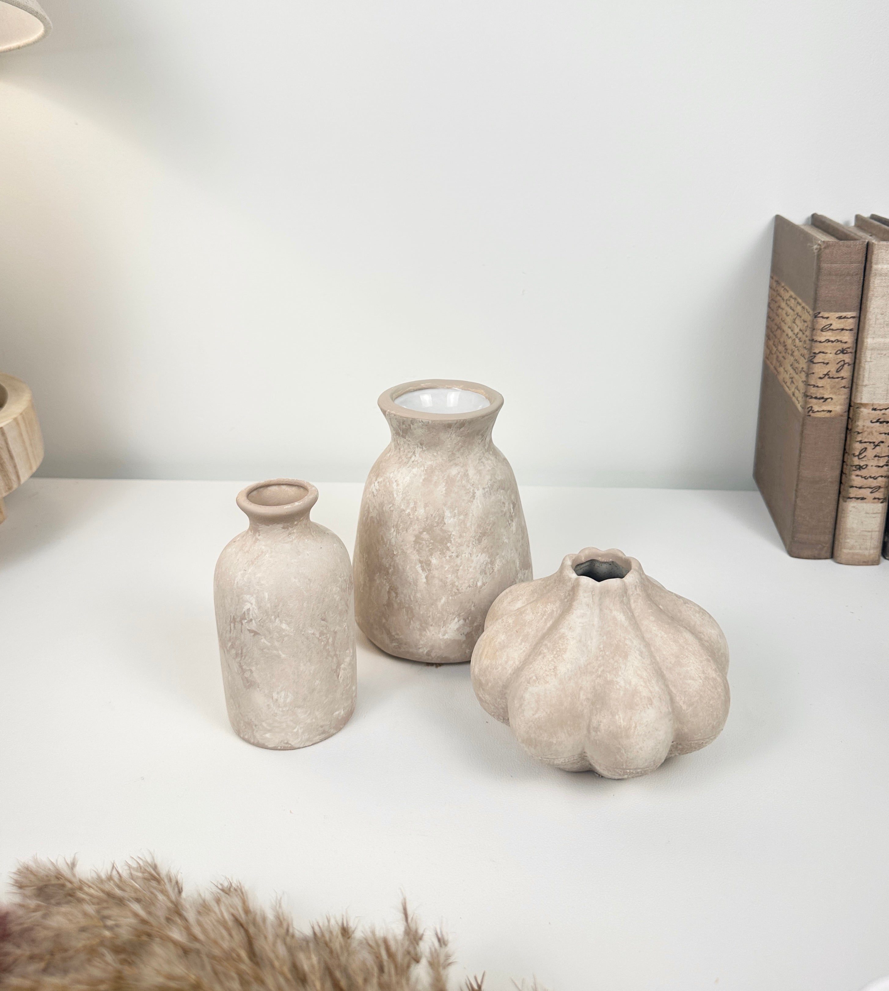 Set of 4 (3 small vases + 1 tray) - Beige and whitewashed