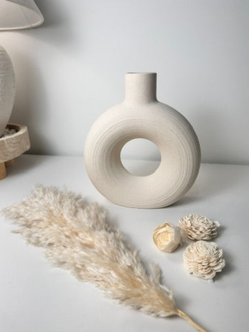 Minimalist Donut Ceramic Vase 9.5" Cream