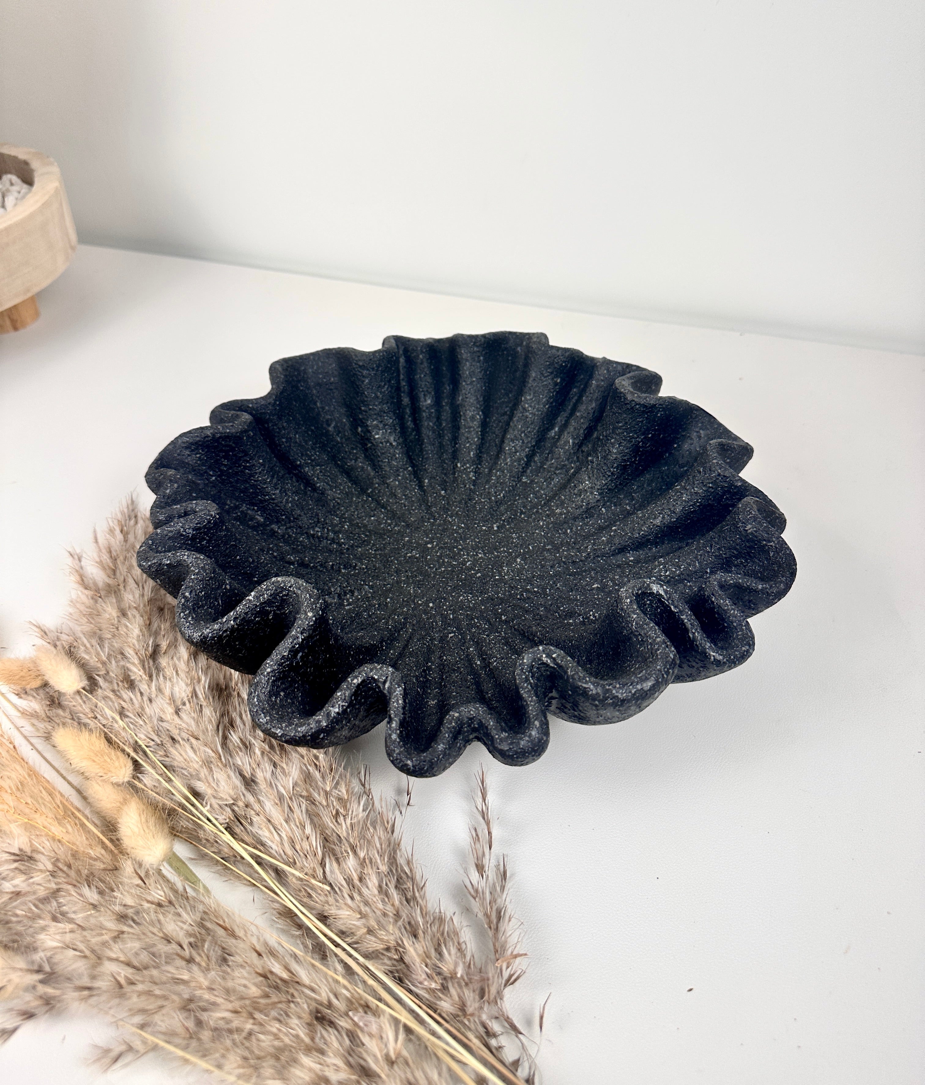 Modern Flower Bowl Shape Tray 12x12x3“ - Black
