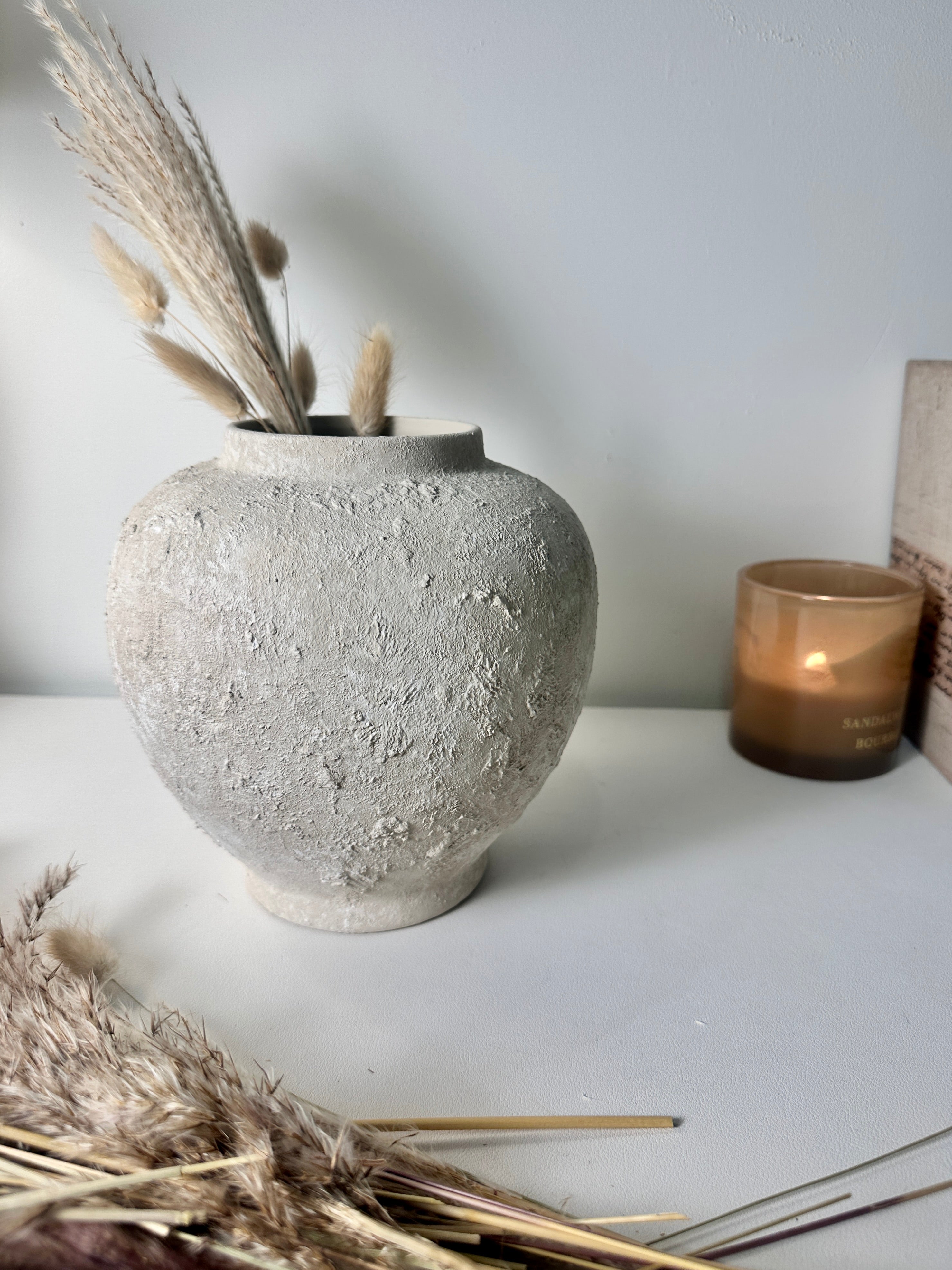 Minimalist Textured Hand-painted Ceramic Vase - Off White/Linen washed
