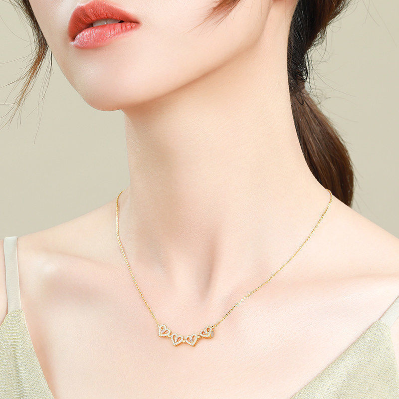 Retro Magnetic Folding Heart Shaped Four Leaf Clover Pendant Necklace Women