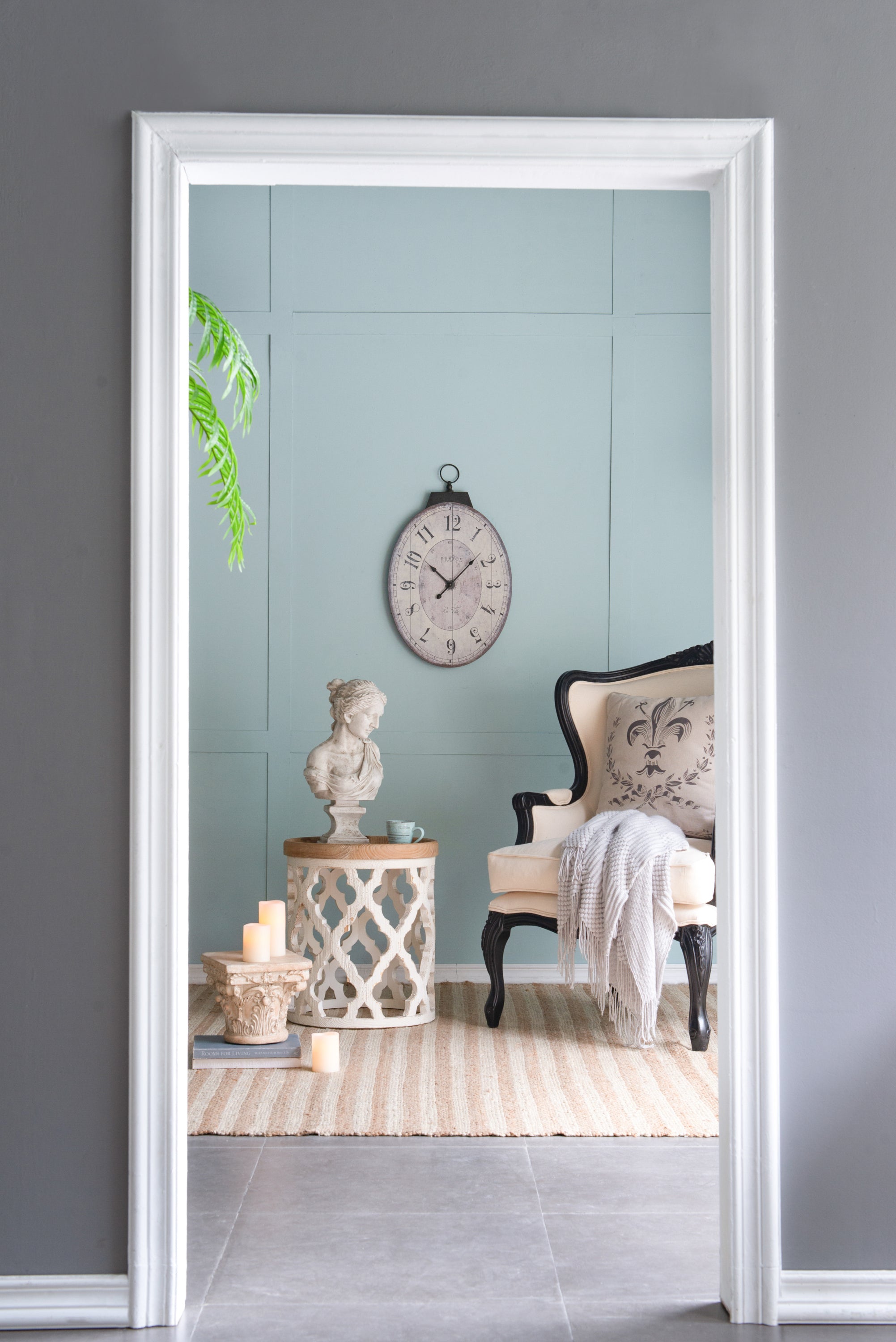 18"x29" Antique White Oval Wall Clock, Traditional Vintage Home Decor Clock