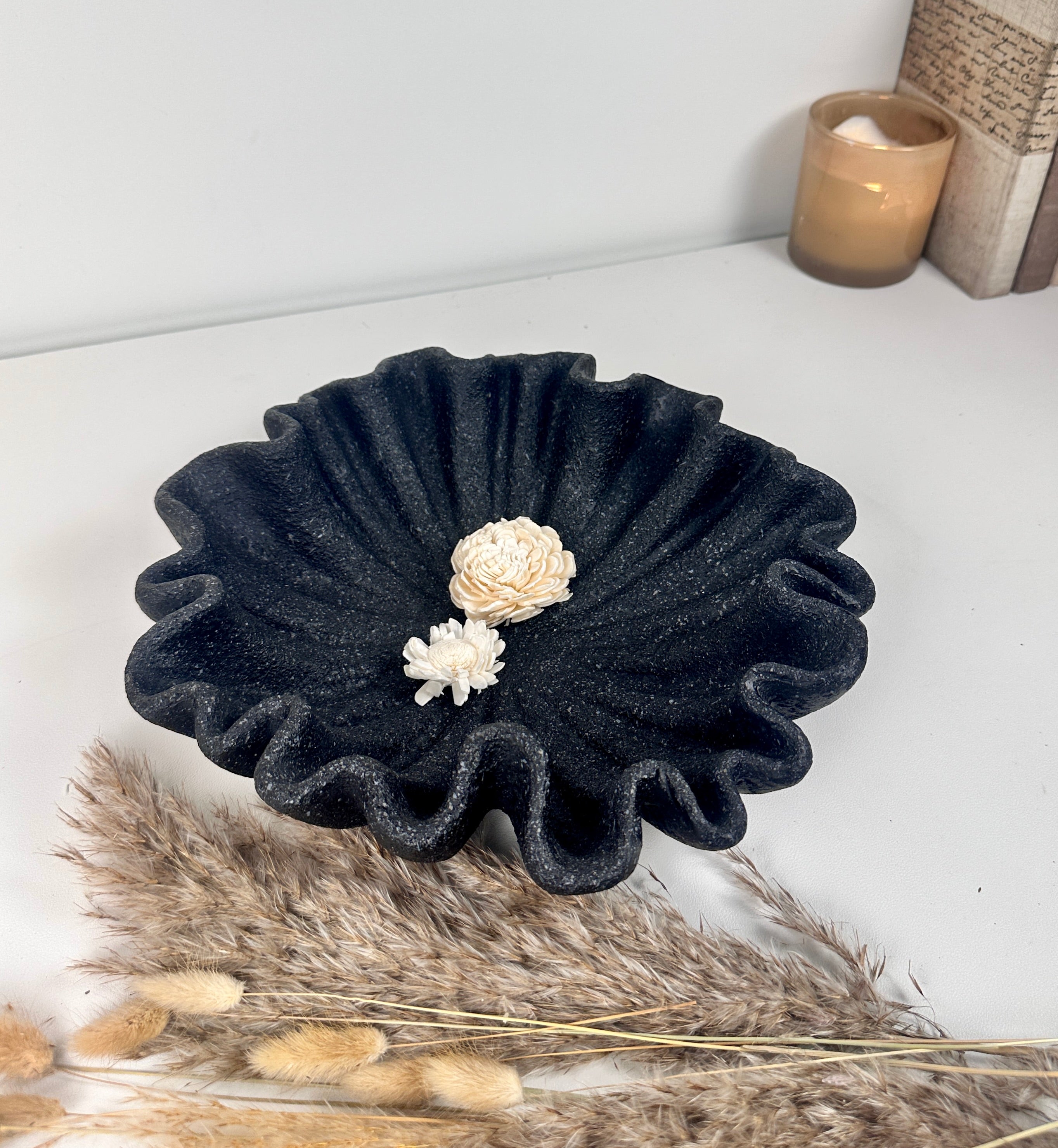 Modern Flower Bowl Shape Tray 12x12x3“ - Black