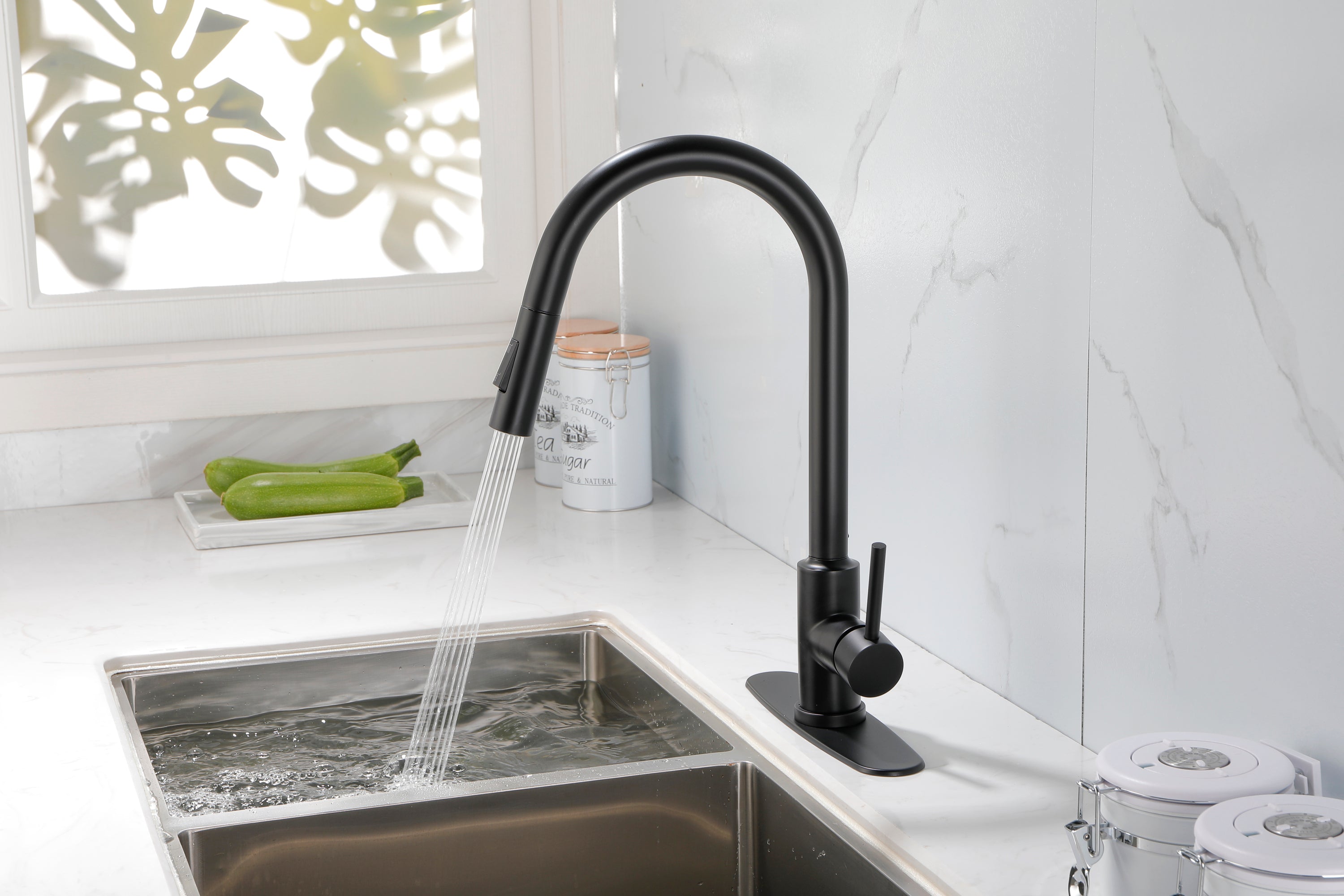 Kitchen Faucet with Pull Down Sprayer - Matt Black