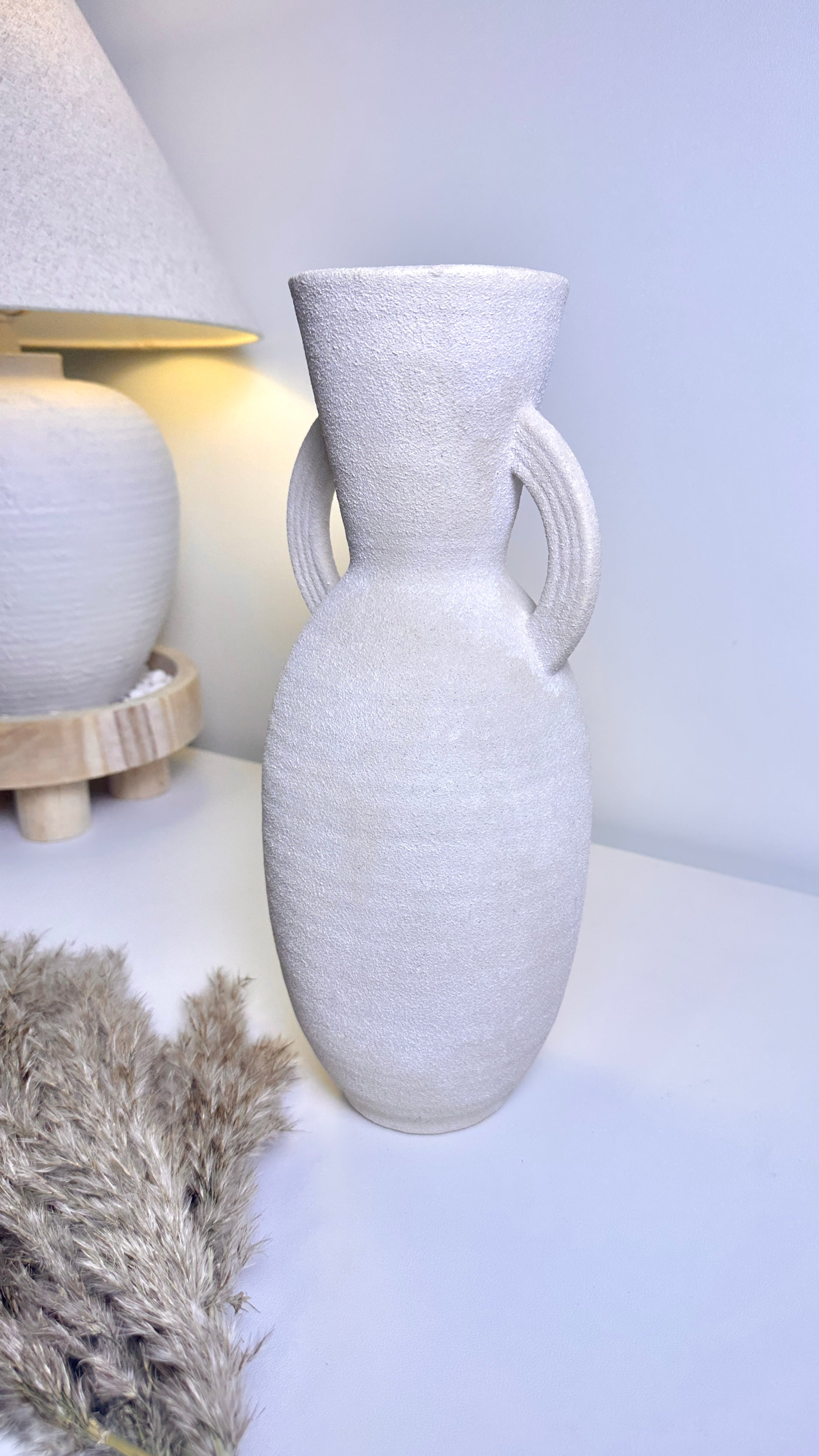 Minimalist Textured Roman Style Vase 14“ beige