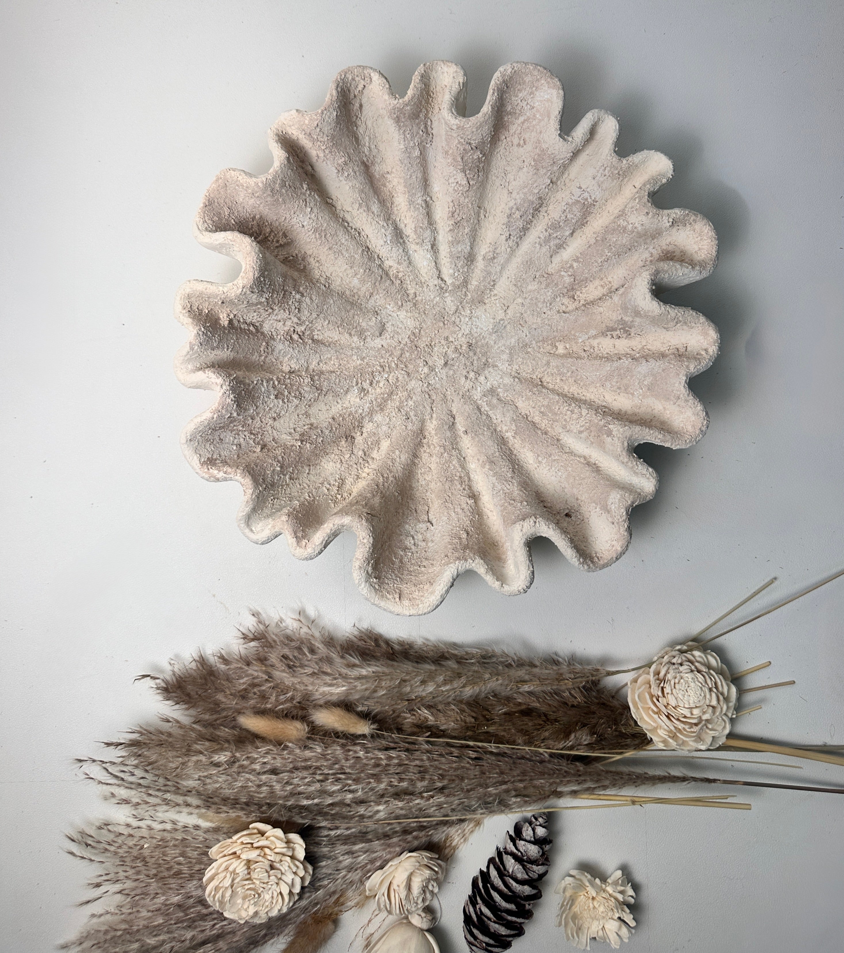 Minimalist Textured Flower Bowl Shape Tray 12x12x3“ - Cream