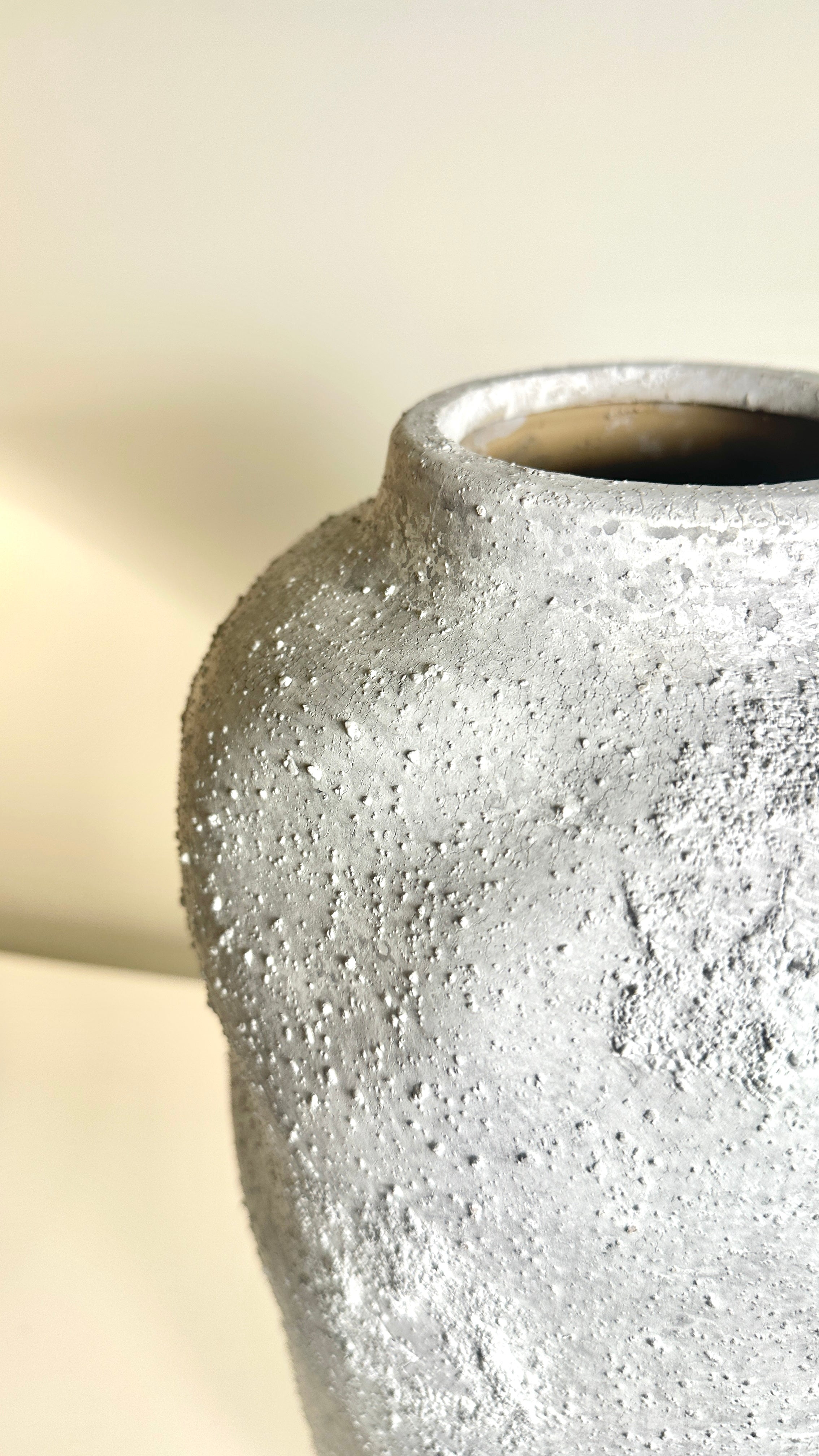 Minimalist Floor Vase or Table Vase Textured Ceramic White/Light Grey 17"Tall