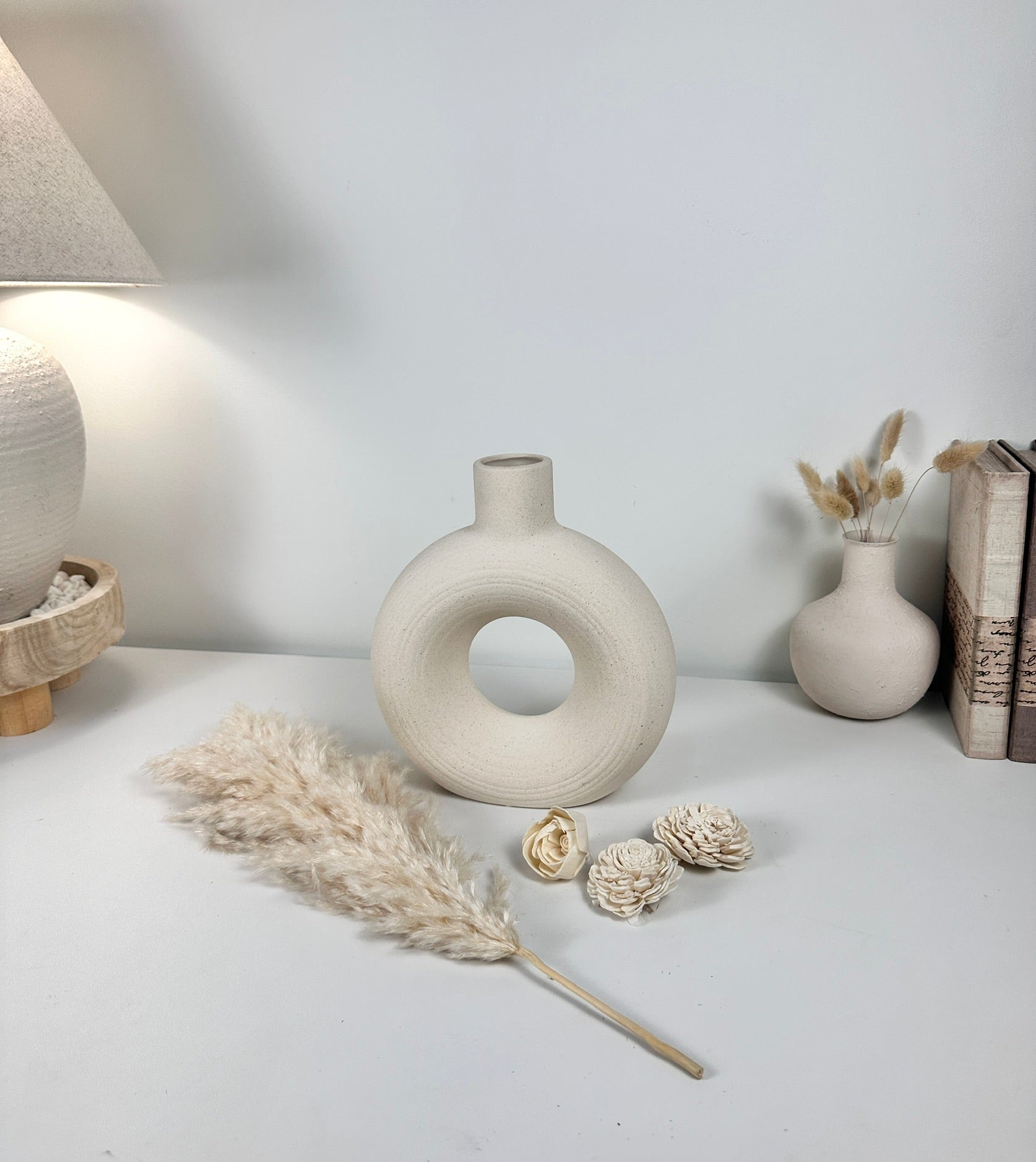 Minimalist Donut Ceramic Vase 9.5" Cream