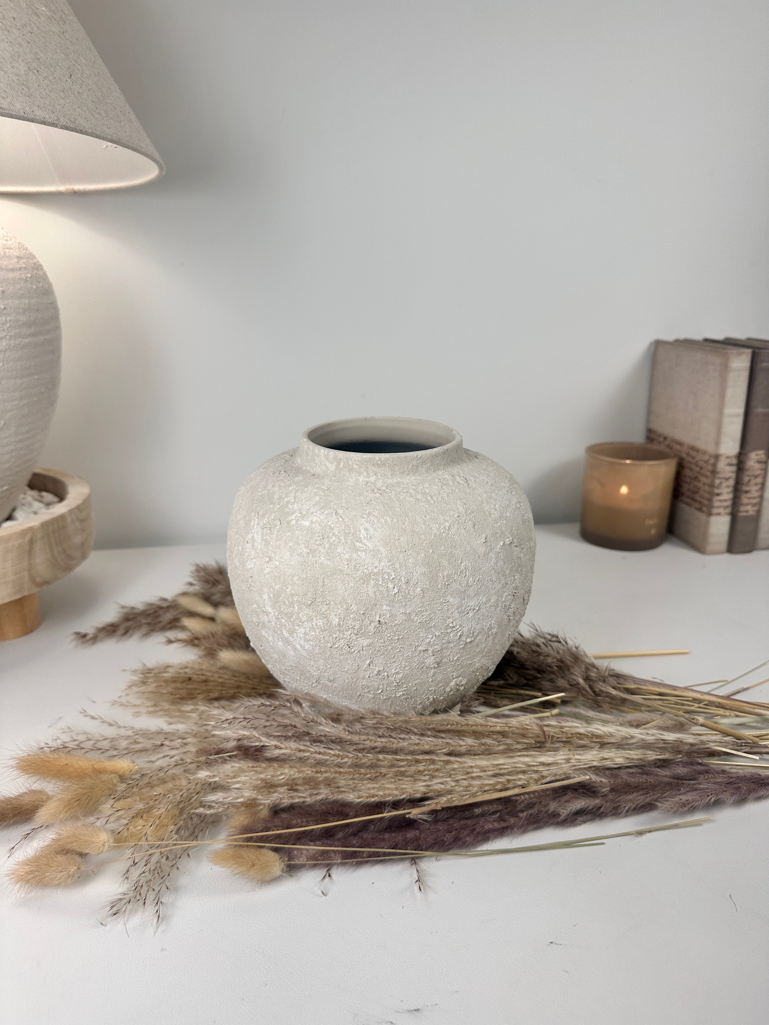 Minimalist Textured Hand-painted Ceramic Vase - Off White/Linen washed