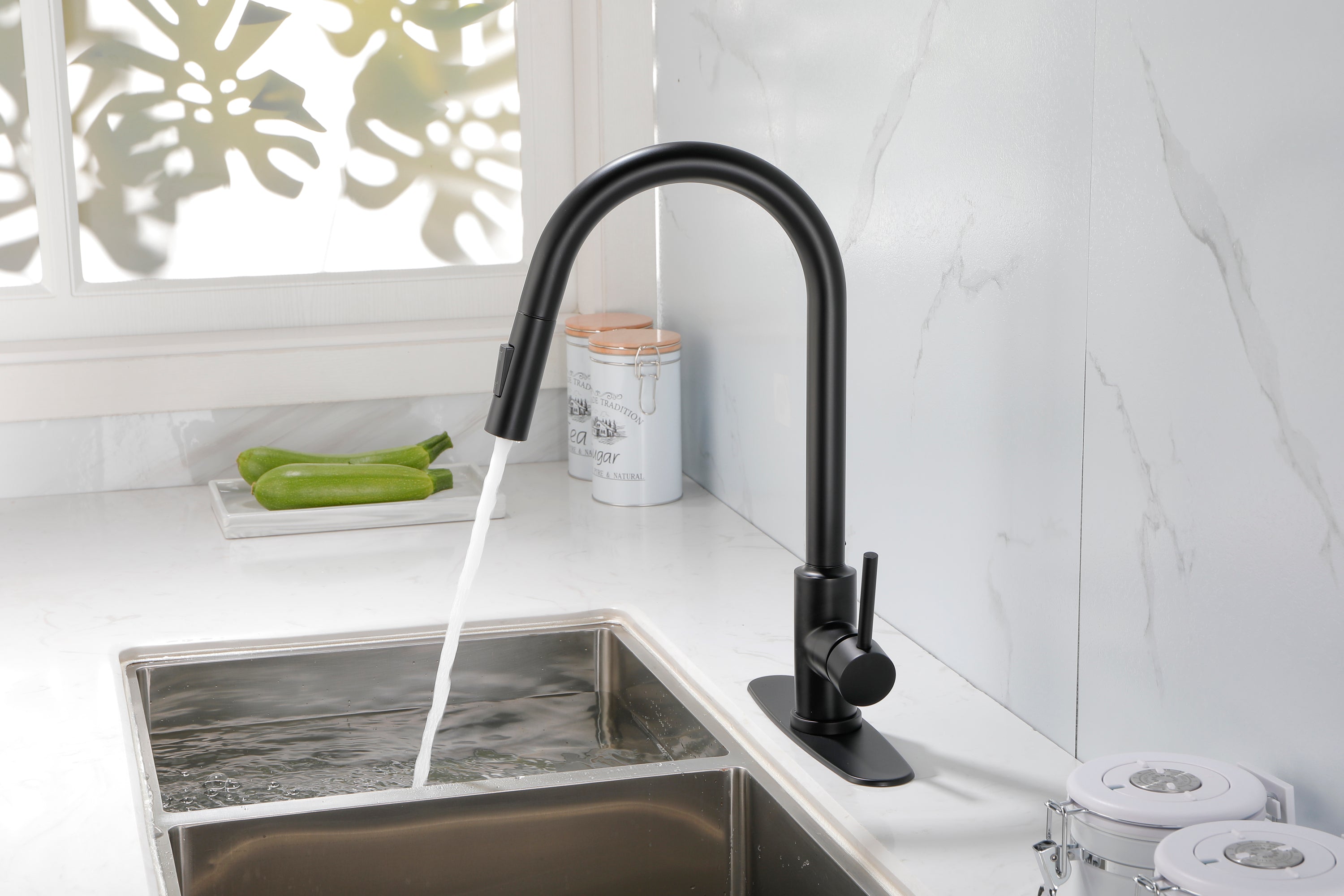 Kitchen Faucet with Pull Down Sprayer - Matt Black