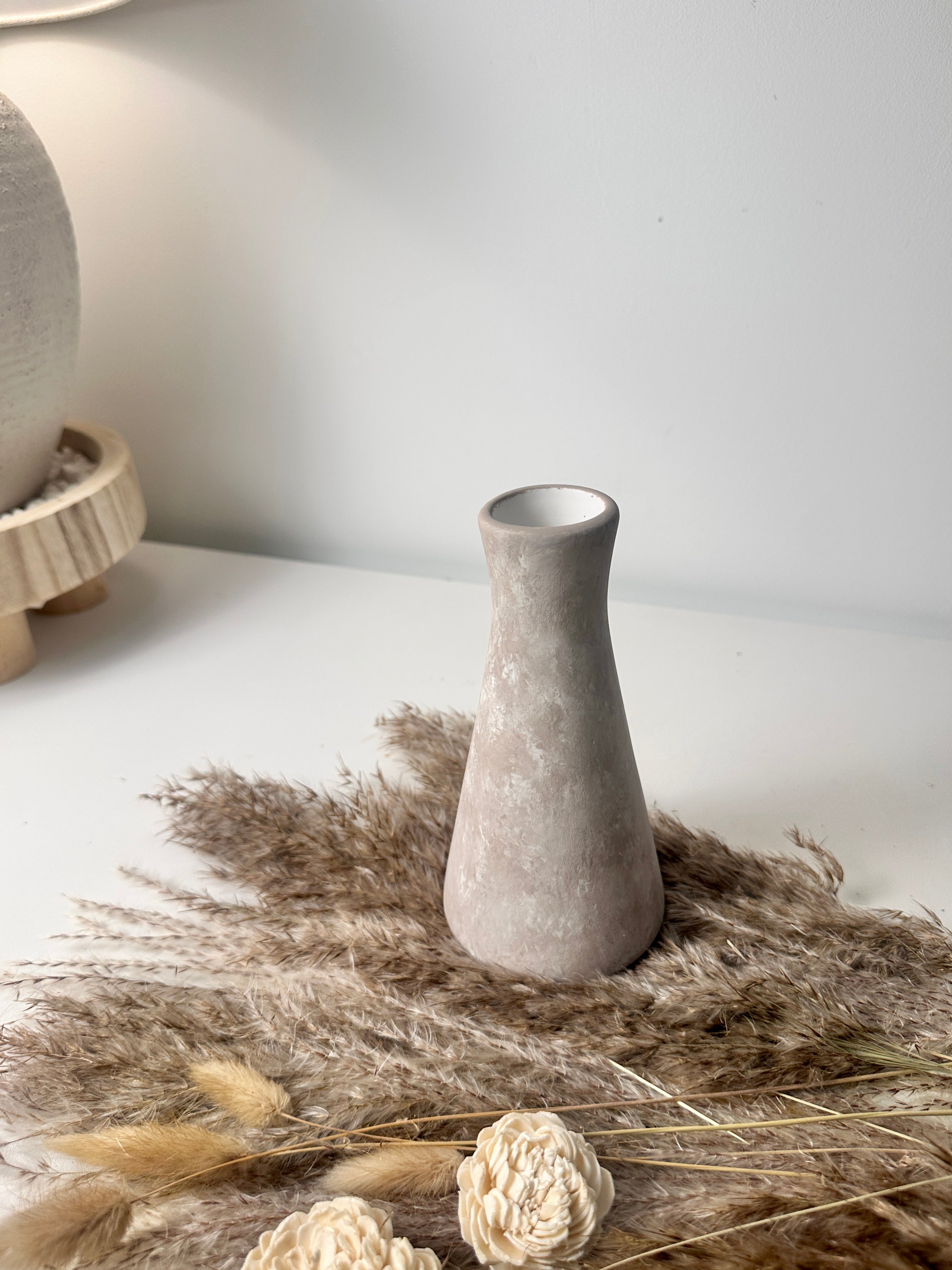 Minimalist rustic hand-painted small Bud vase 7“ tall- Beige wash