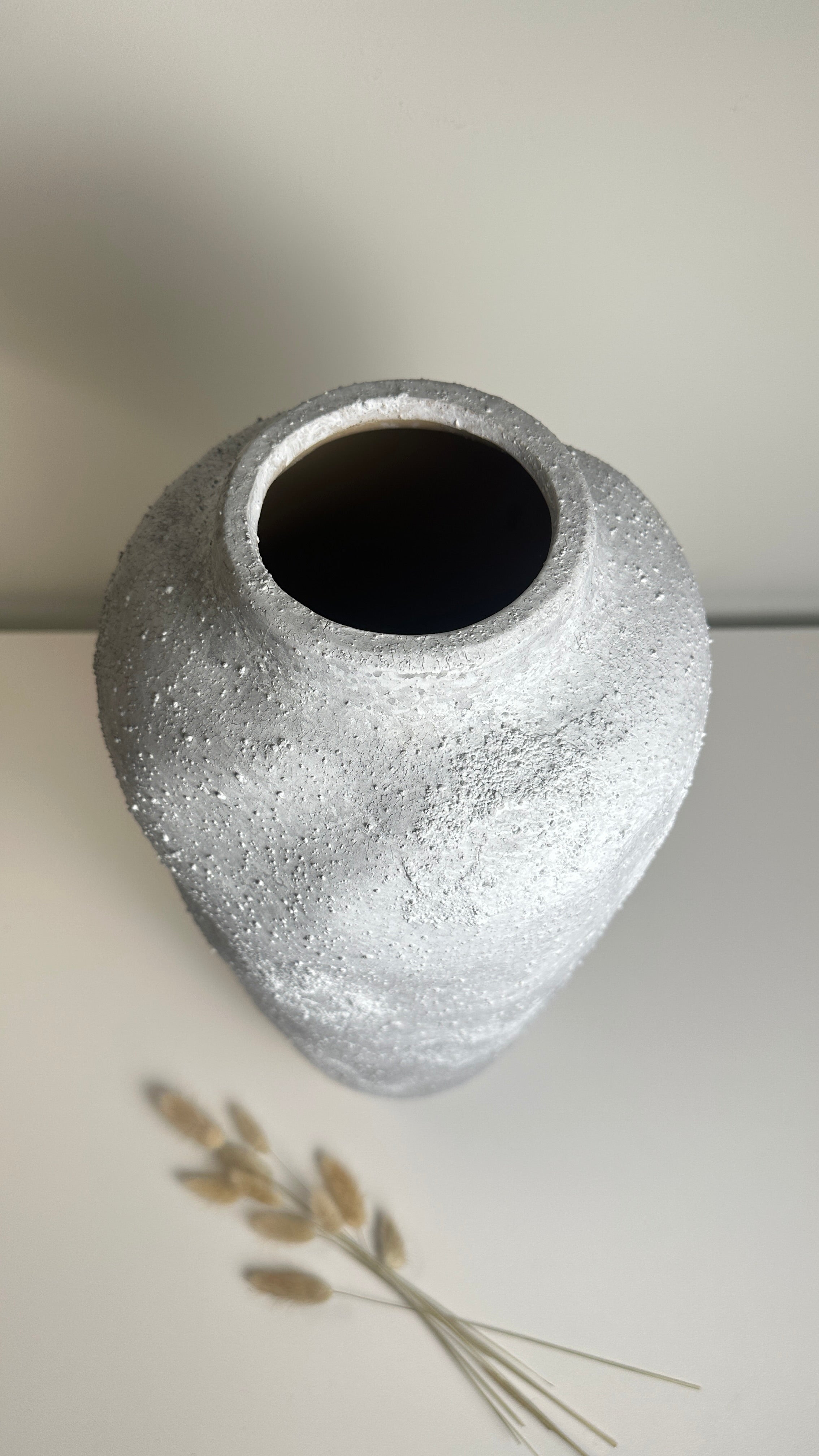 Minimalist Floor Vase or Table Vase Textured Ceramic White/Light Grey 17"Tall