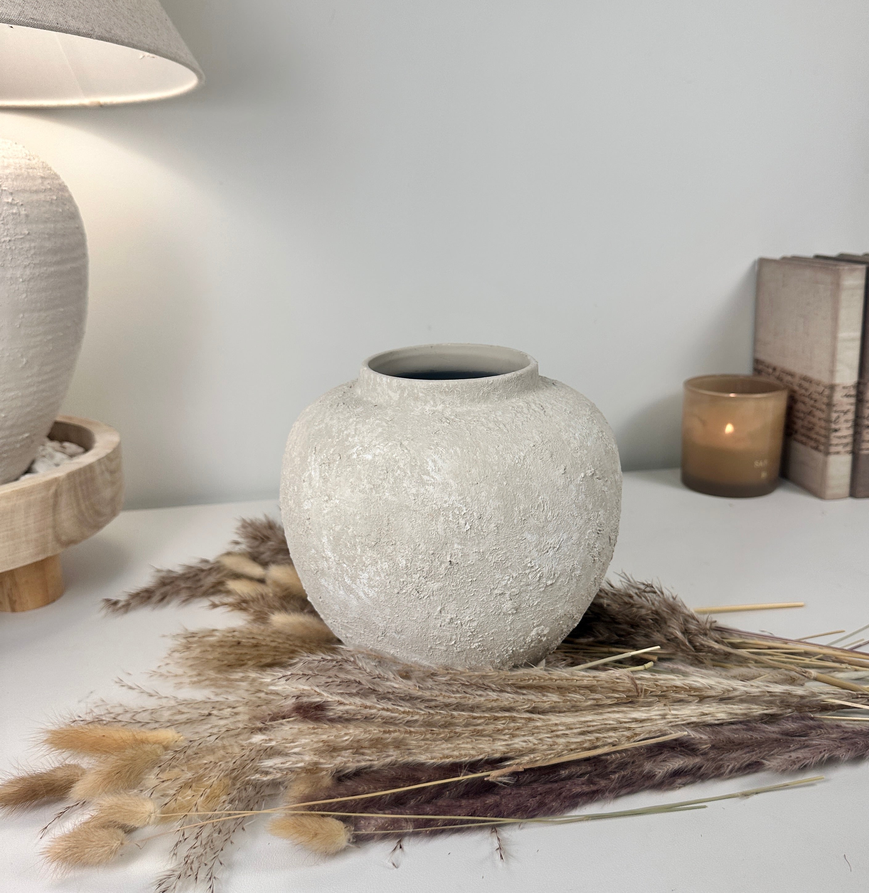 Minimalist Textured Hand-painted Ceramic Vase - Off White/Linen washed