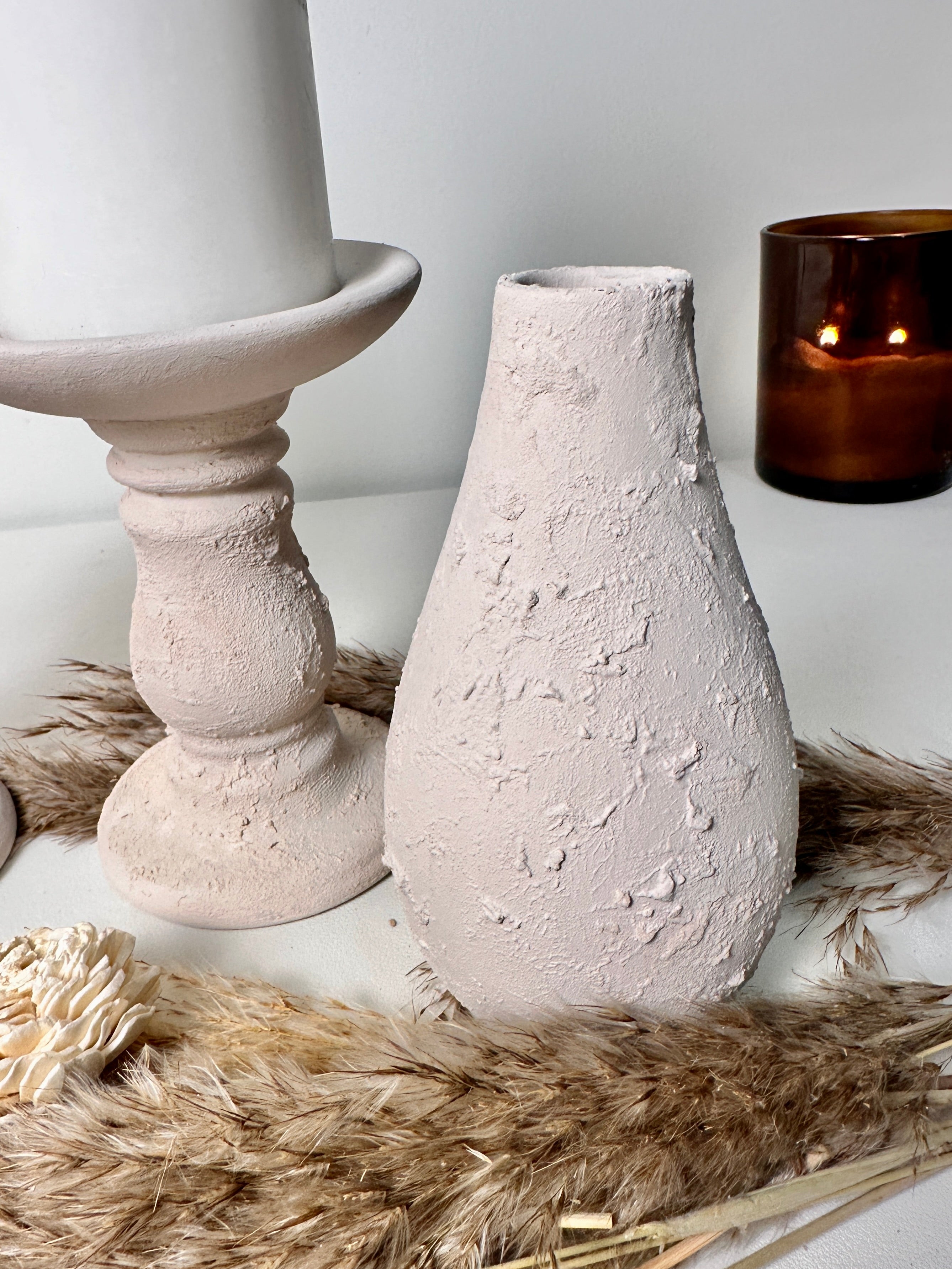 Set of 4 pieces Minimalist Candle Holders with 2 Small Vases - Cream Blush