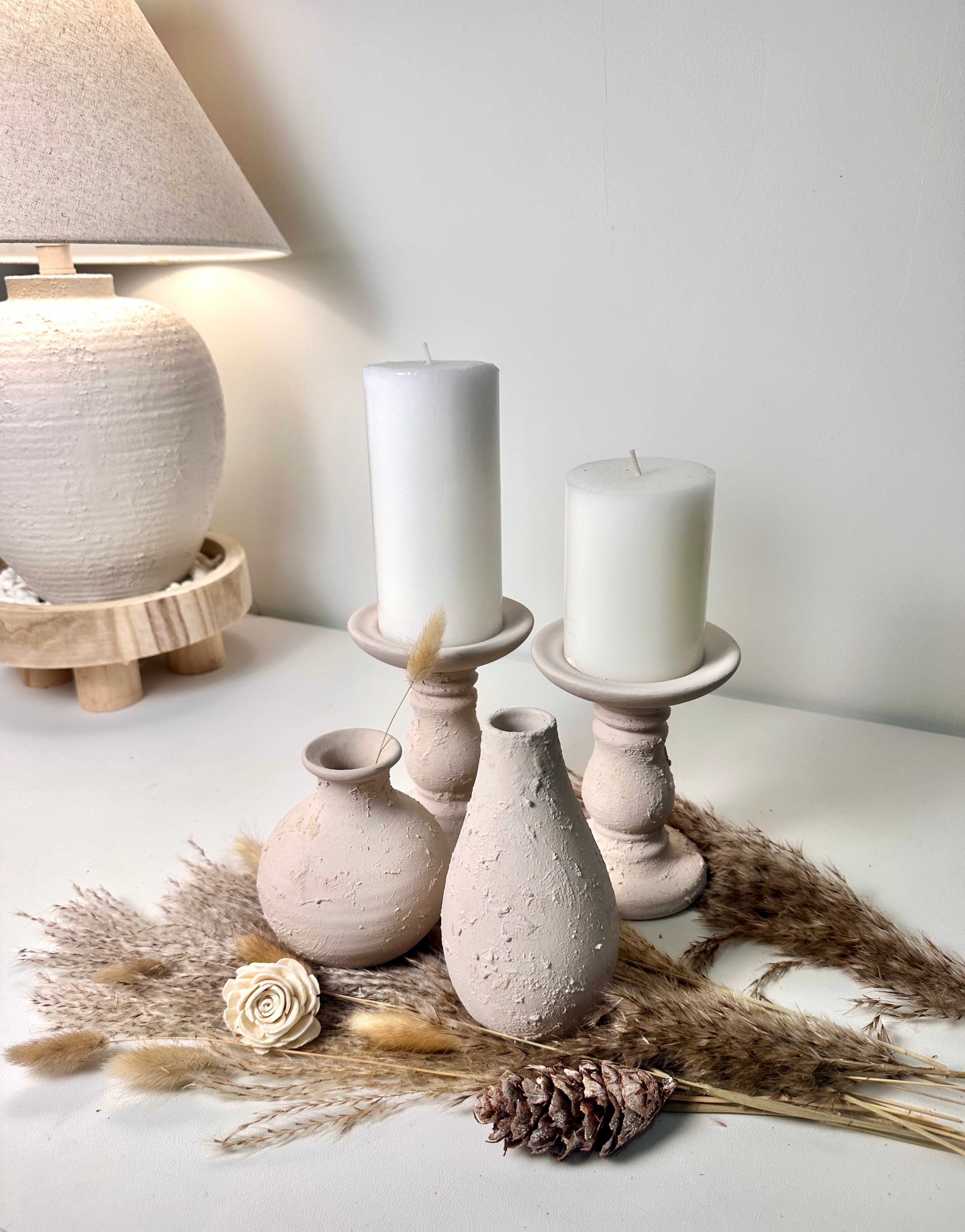 Set of 4 pieces Minimalist Candle Holders with 2 Small Vases - Cream Blush