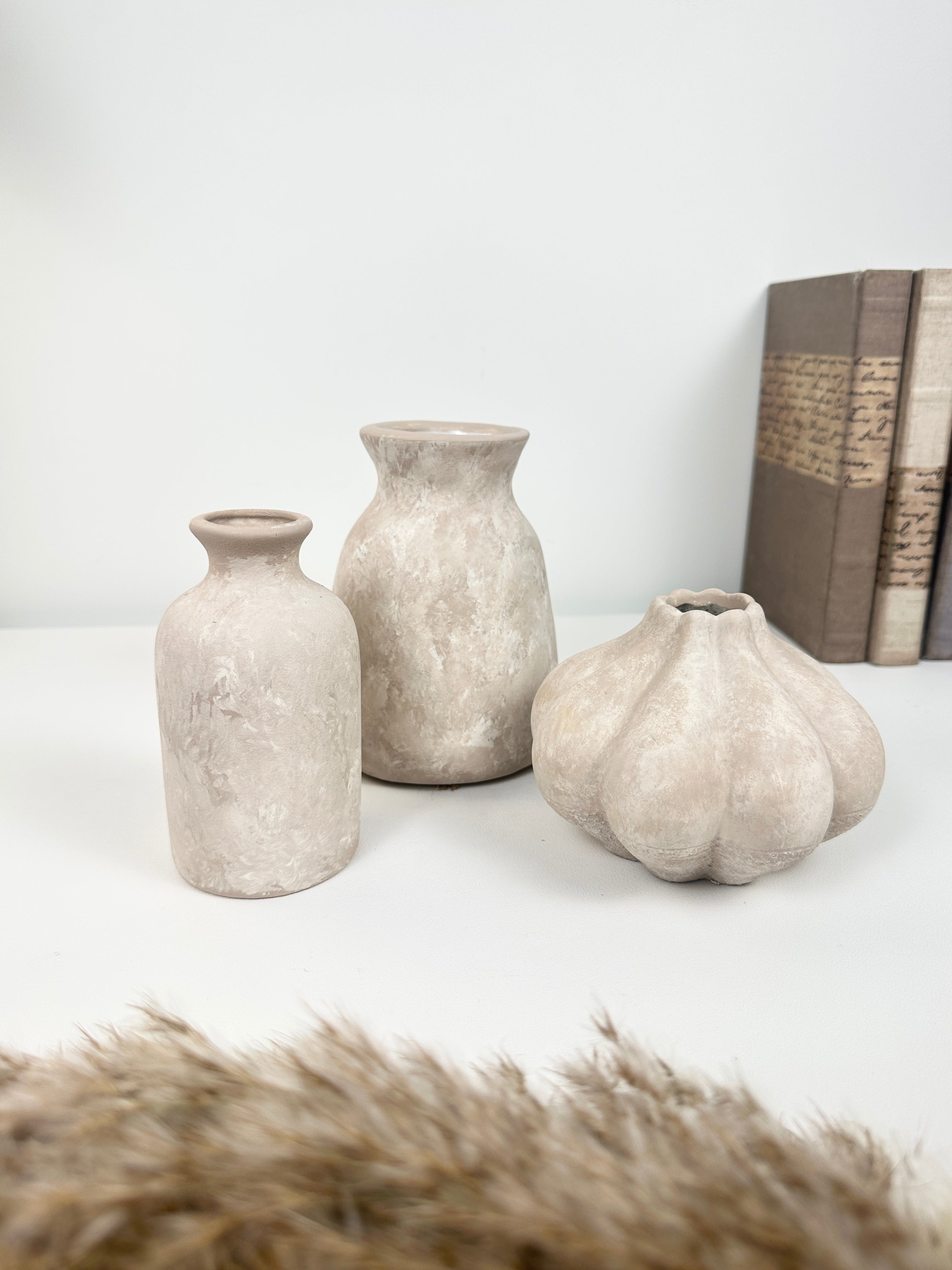 Set of 4 (3 small vases + 1 tray) - Beige and whitewashed