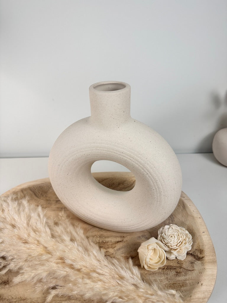 Minimalist Donut Ceramic Vase 9.5" Cream