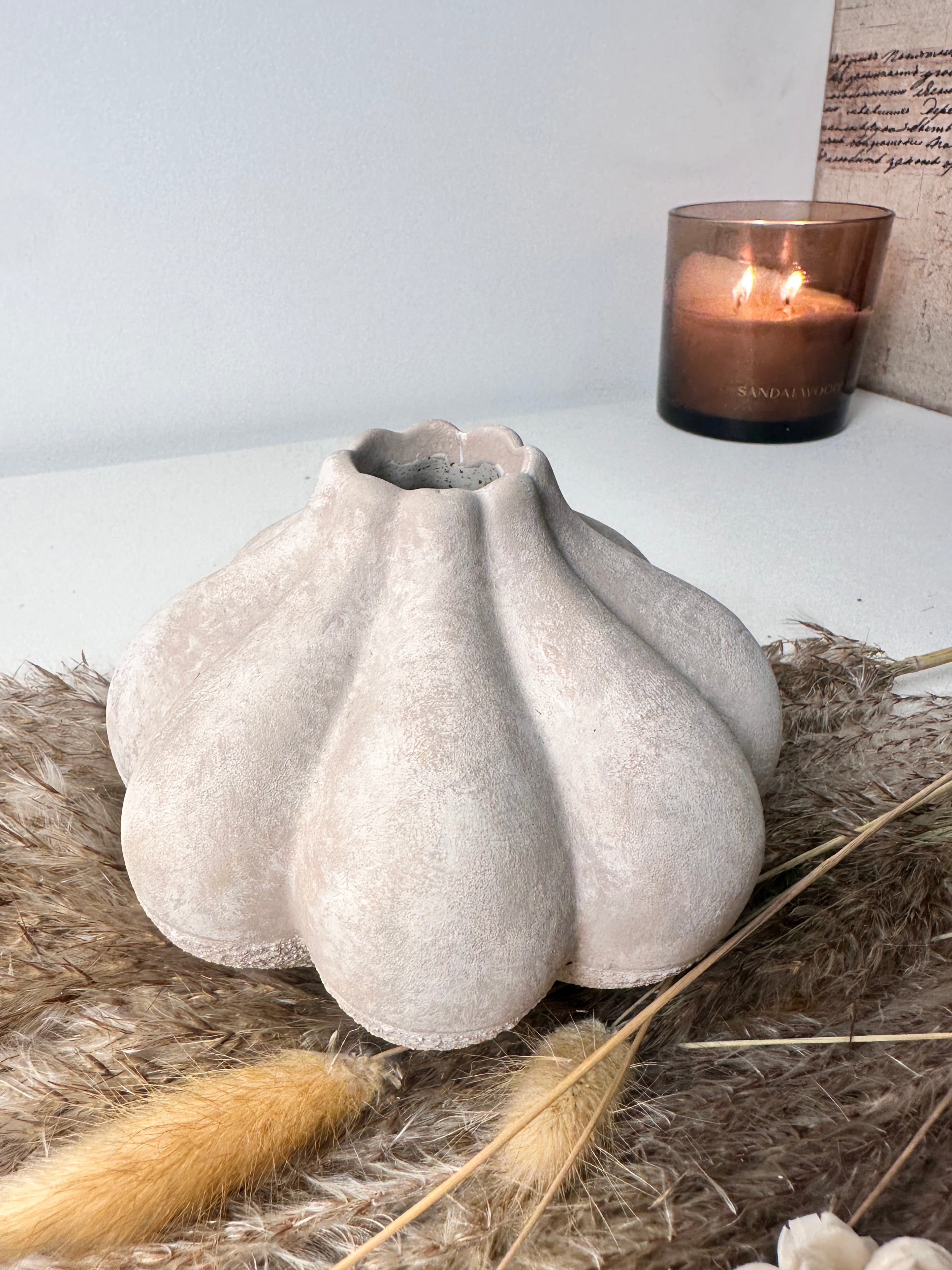 Minimalist rustic hand-painted flower shape small Bud vase 7“ tall- Beige wash