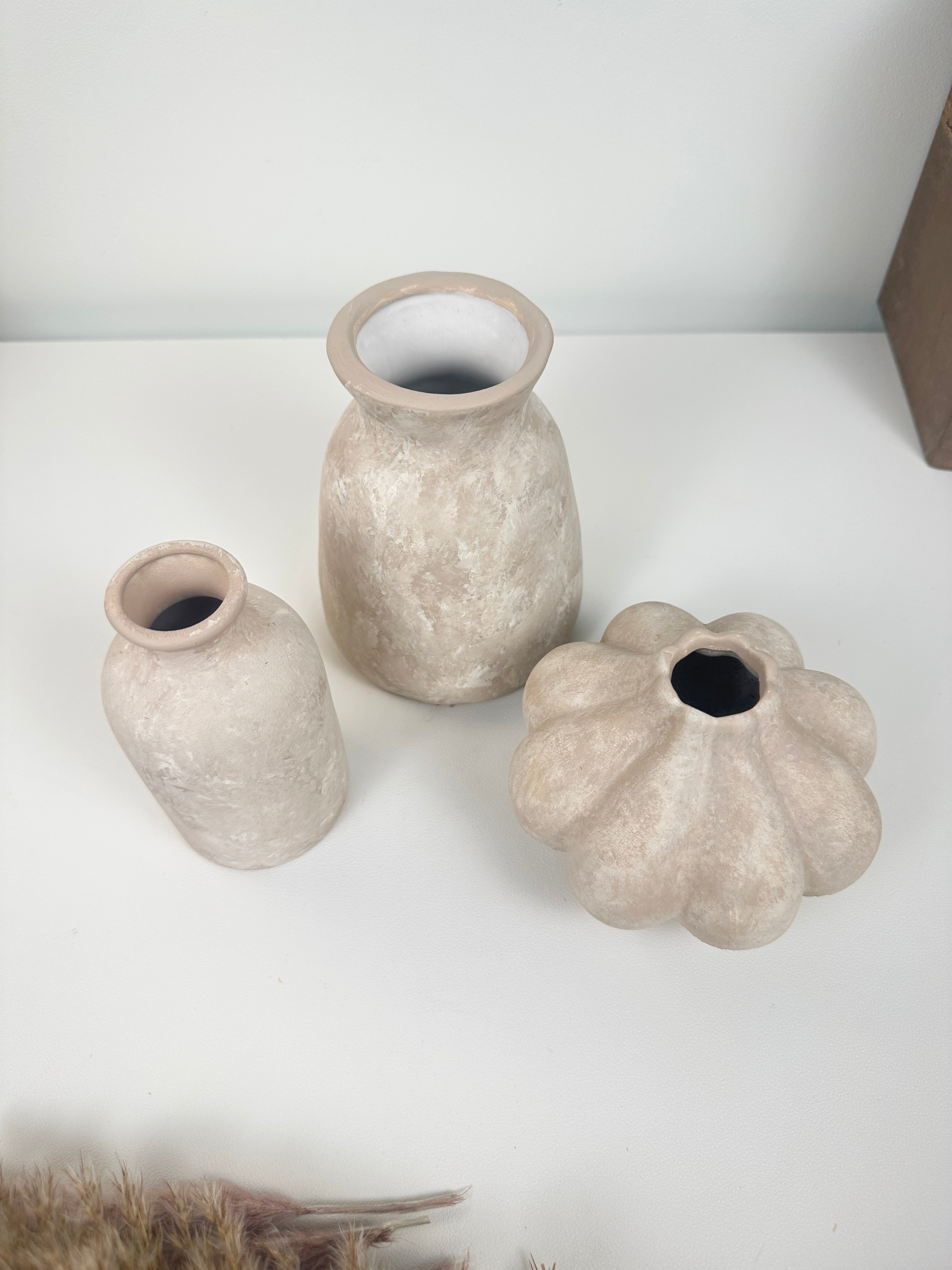 Set of 4 (3 small vases + 1 tray) - Beige and whitewashed