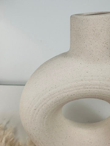 Minimalist Donut Ceramic Vase 9.5" Cream