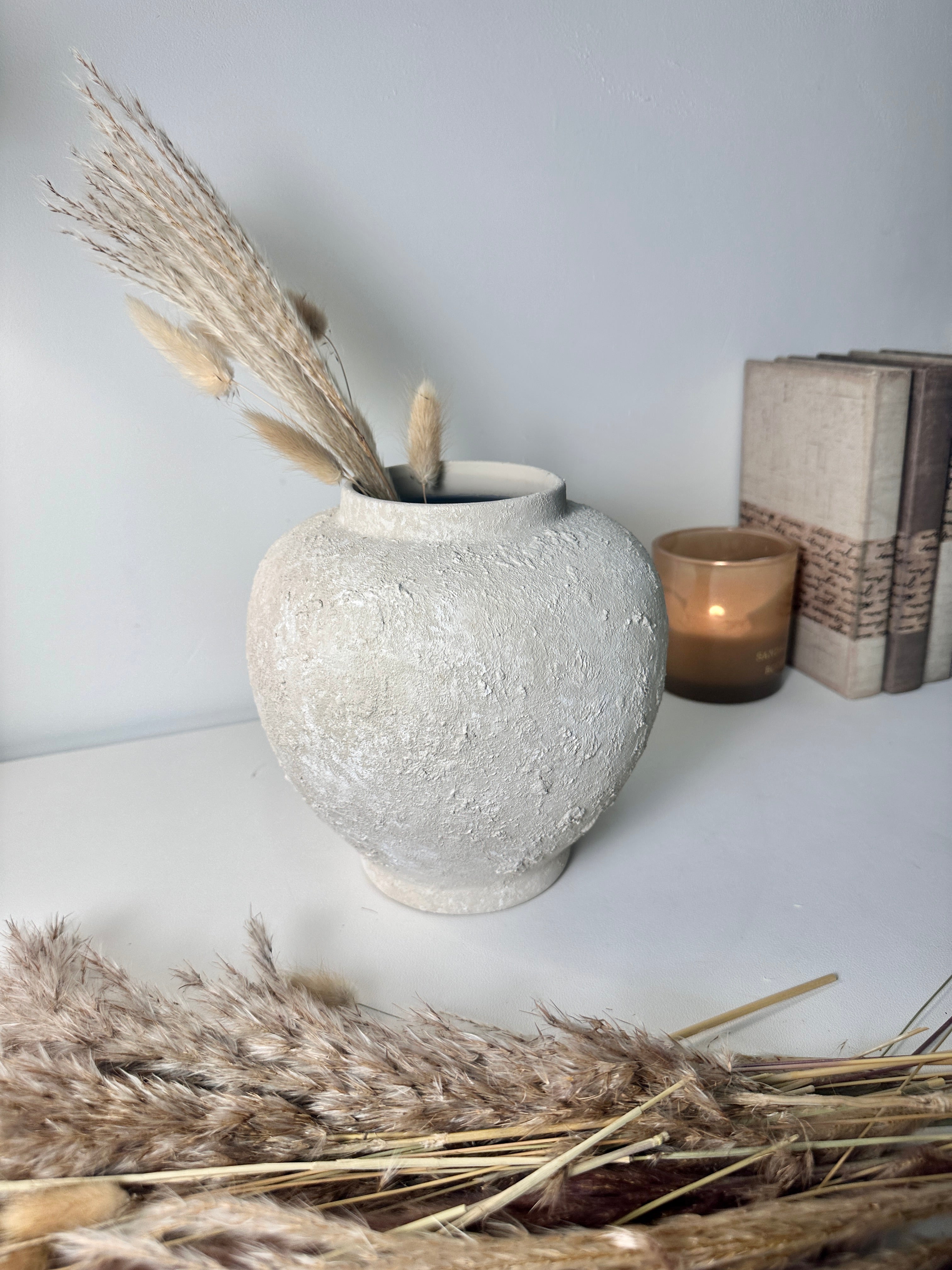 Minimalist Textured Hand-painted Ceramic Vase - Off White/Linen washed