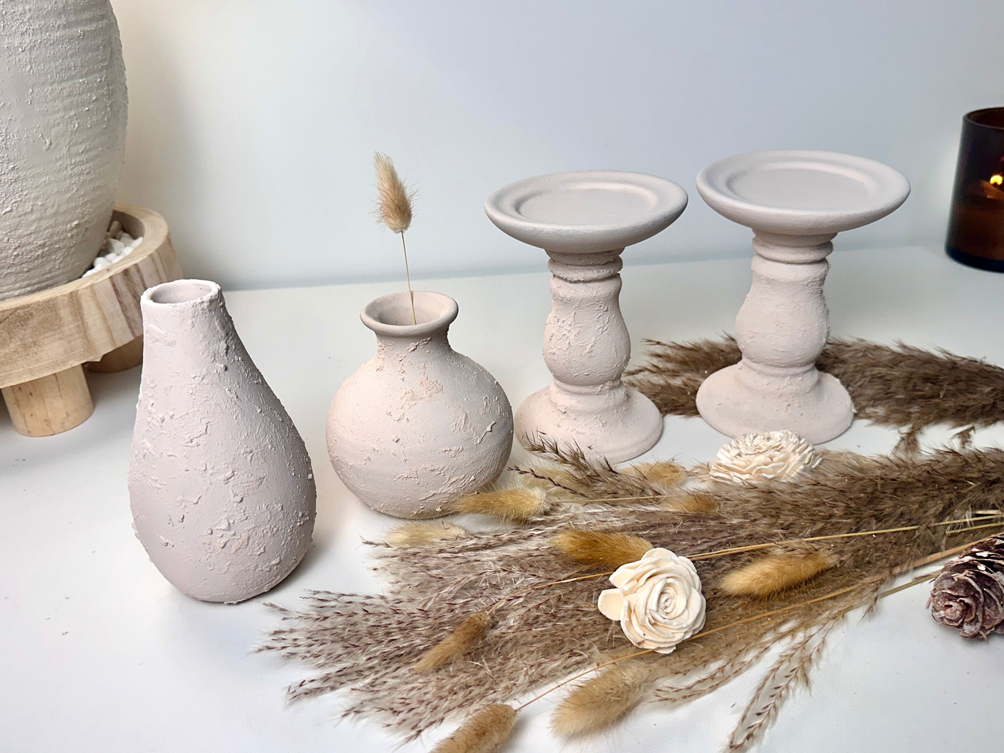 Set of 4 pieces Minimalist Candle Holders with 2 Small Vases - Cream Blush