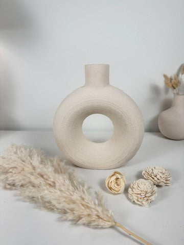 Minimalist Donut Ceramic Vase 9.5" Cream