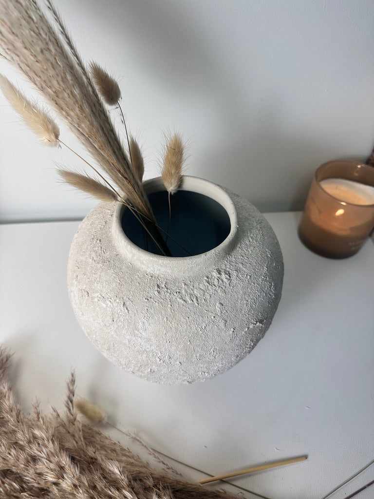 Minimalist Textured Hand-painted Ceramic Vase - Off White/Linen washed