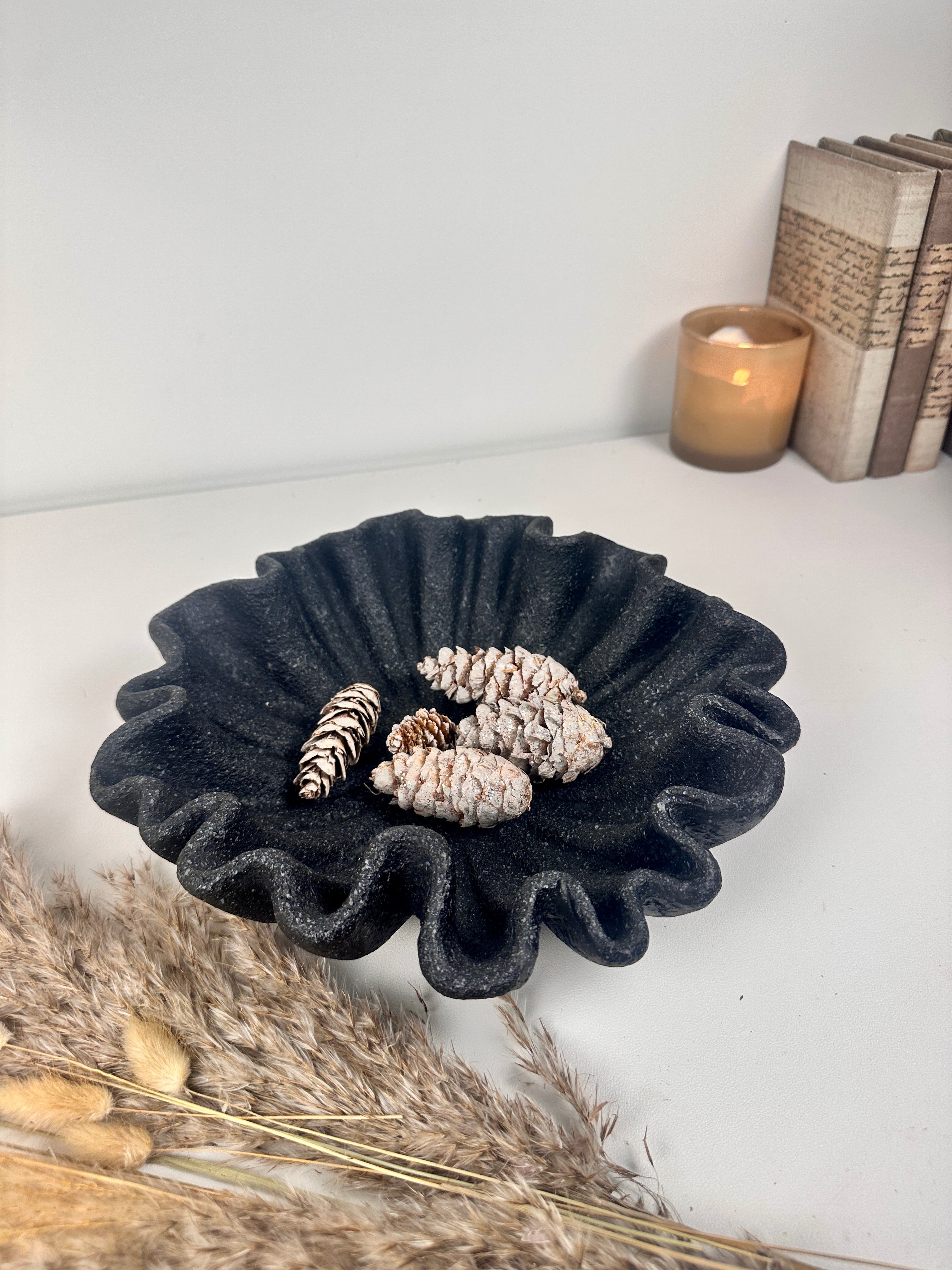 Modern Flower Bowl Shape Tray 12x12x3“ - Black