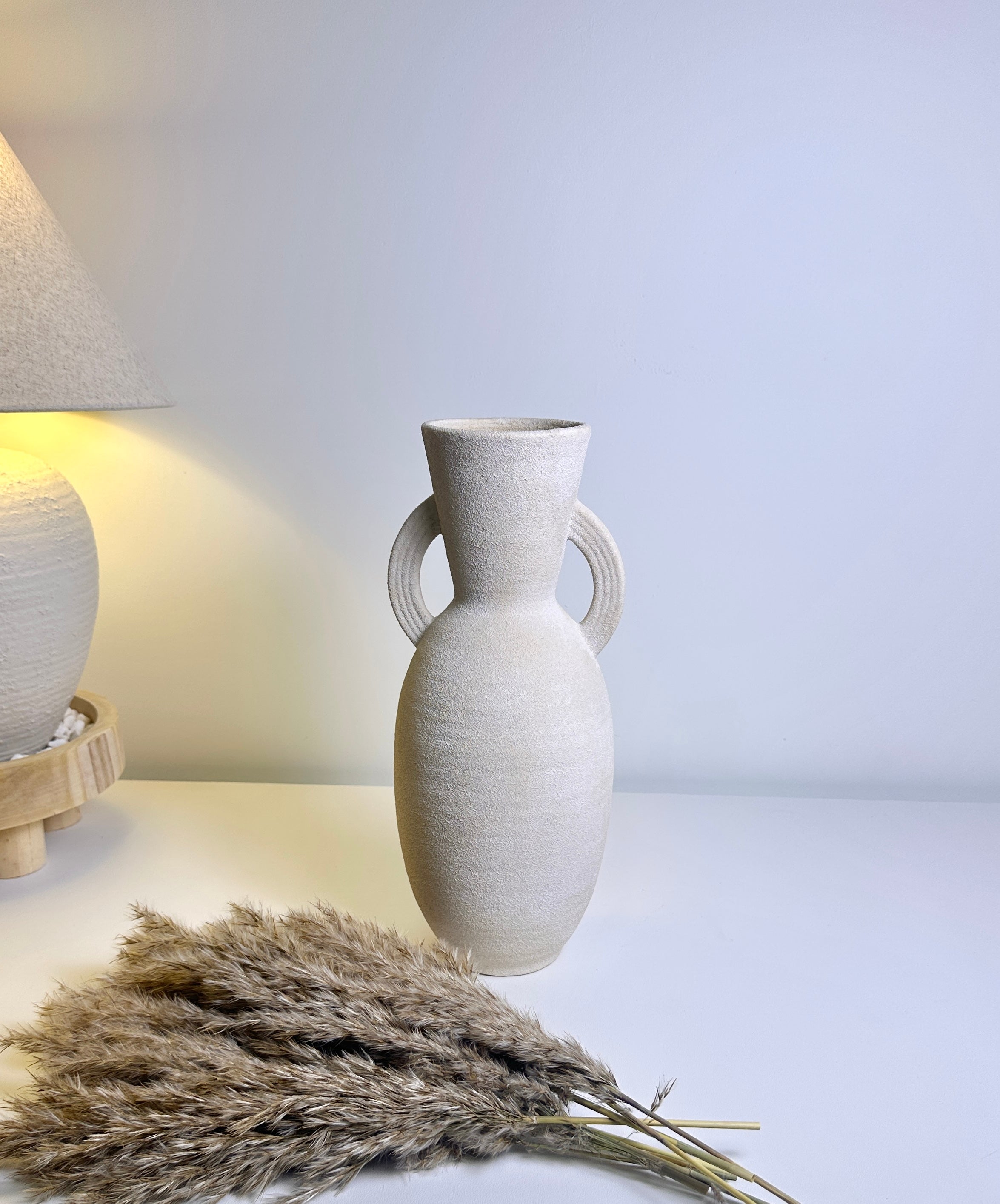Minimalist Textured Roman Style Vase 14“ beige