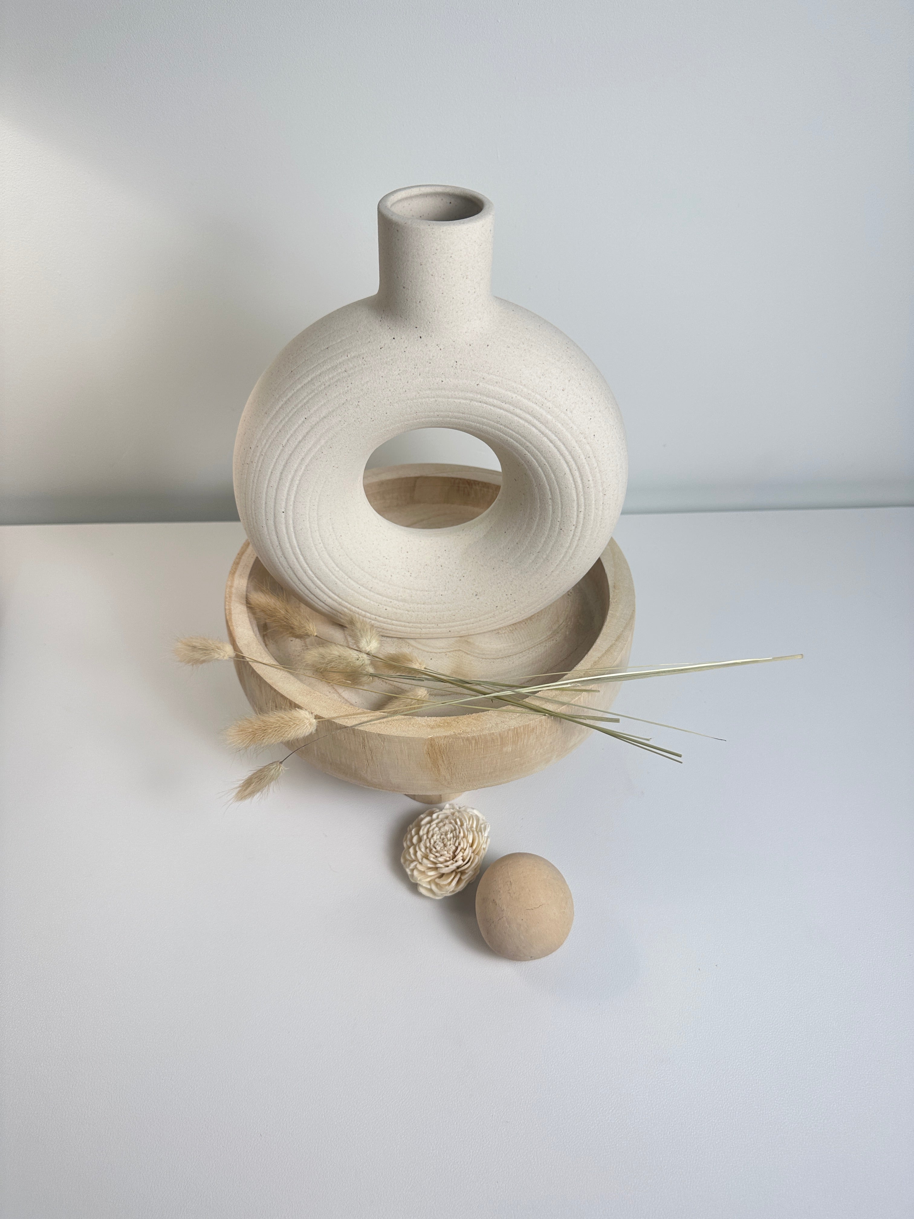 Minimalist Donut Ceramic Vase Sand Color 9.5"