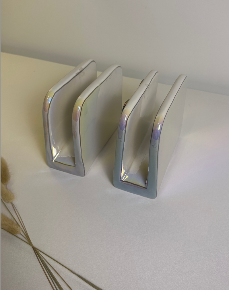 Napkin Holder Bow Iridescent White Color 6x5x2.5"