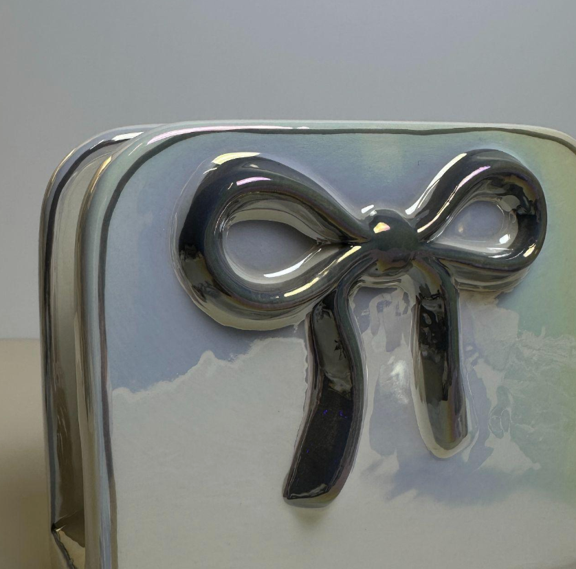 Napkin Holder Bow Iridescent White Color 6x5x2.5"
