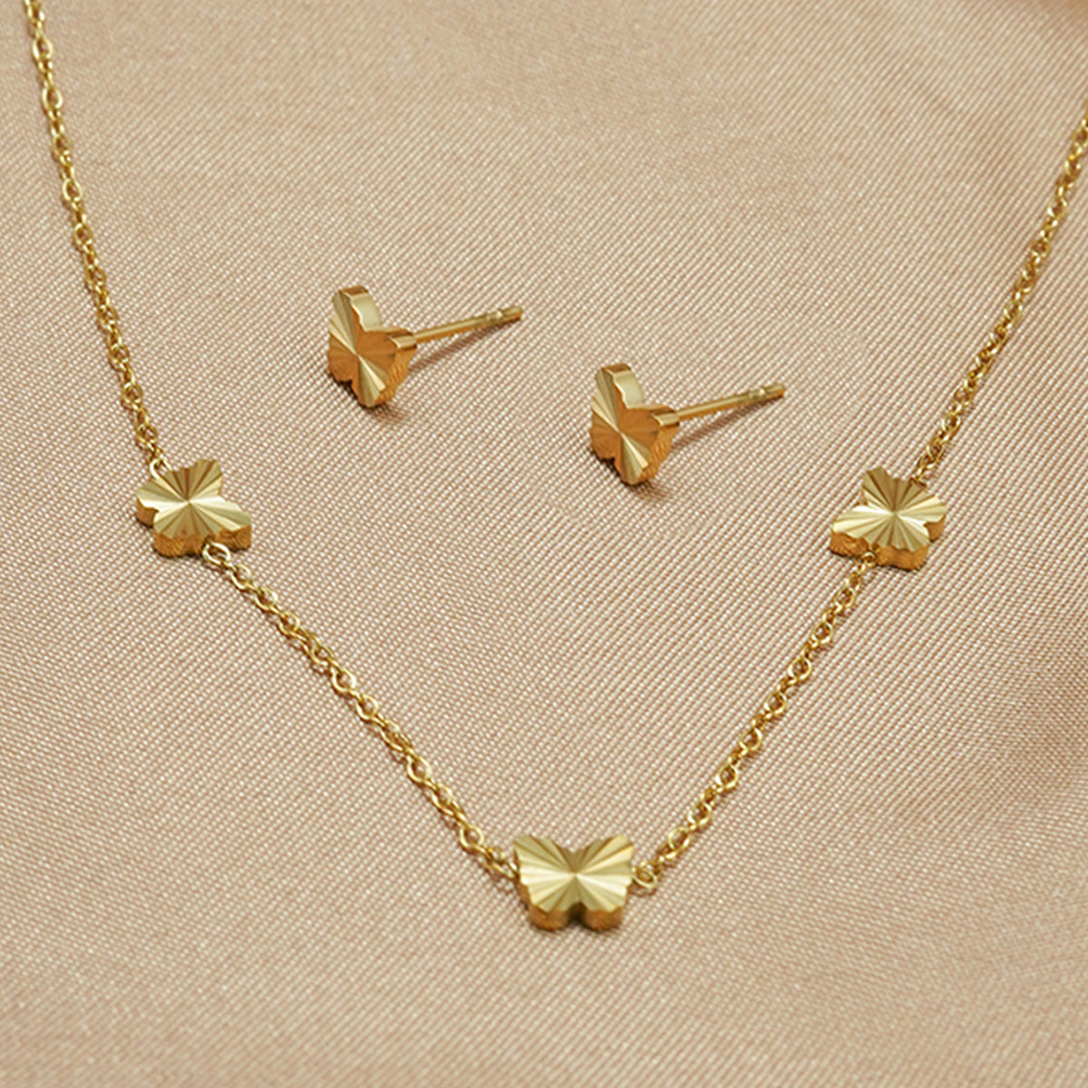 Stainless Steel 18K Gold-Plated Jewelry Set 3D Glass Star Pendant Hypoallergenic Tarnish Free Earrings