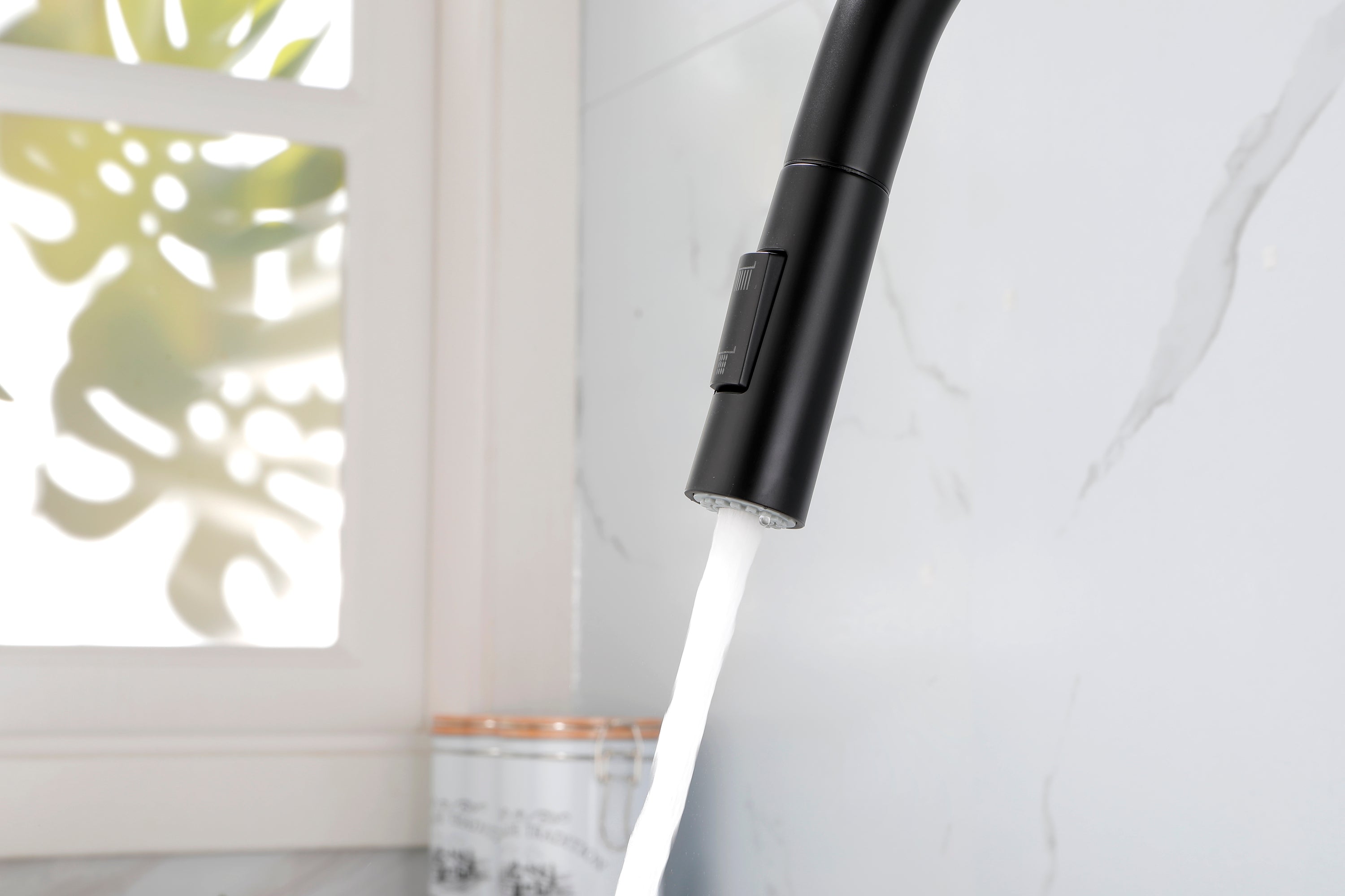 Kitchen Faucet with Pull Down Sprayer - Matt Black