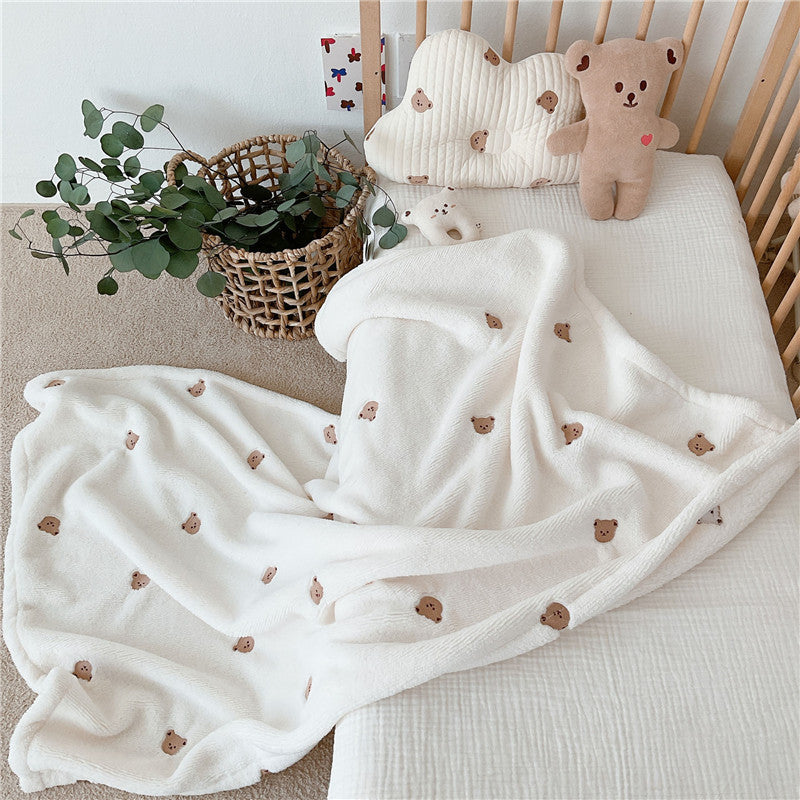 Fashion Simple Bear Embroidery Cover Blanket