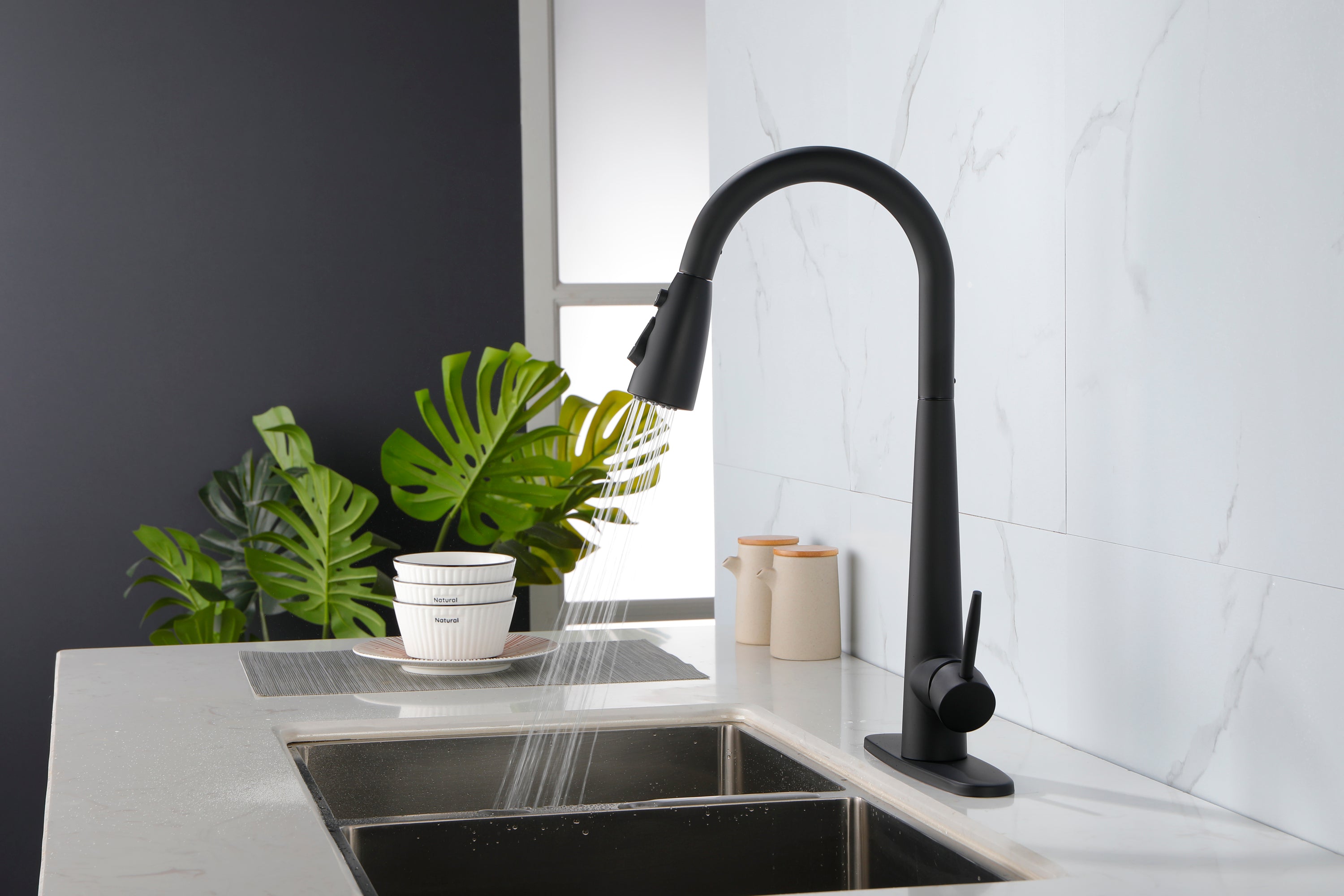 Single Handle Copper Kitchen Faucet - Matte Black