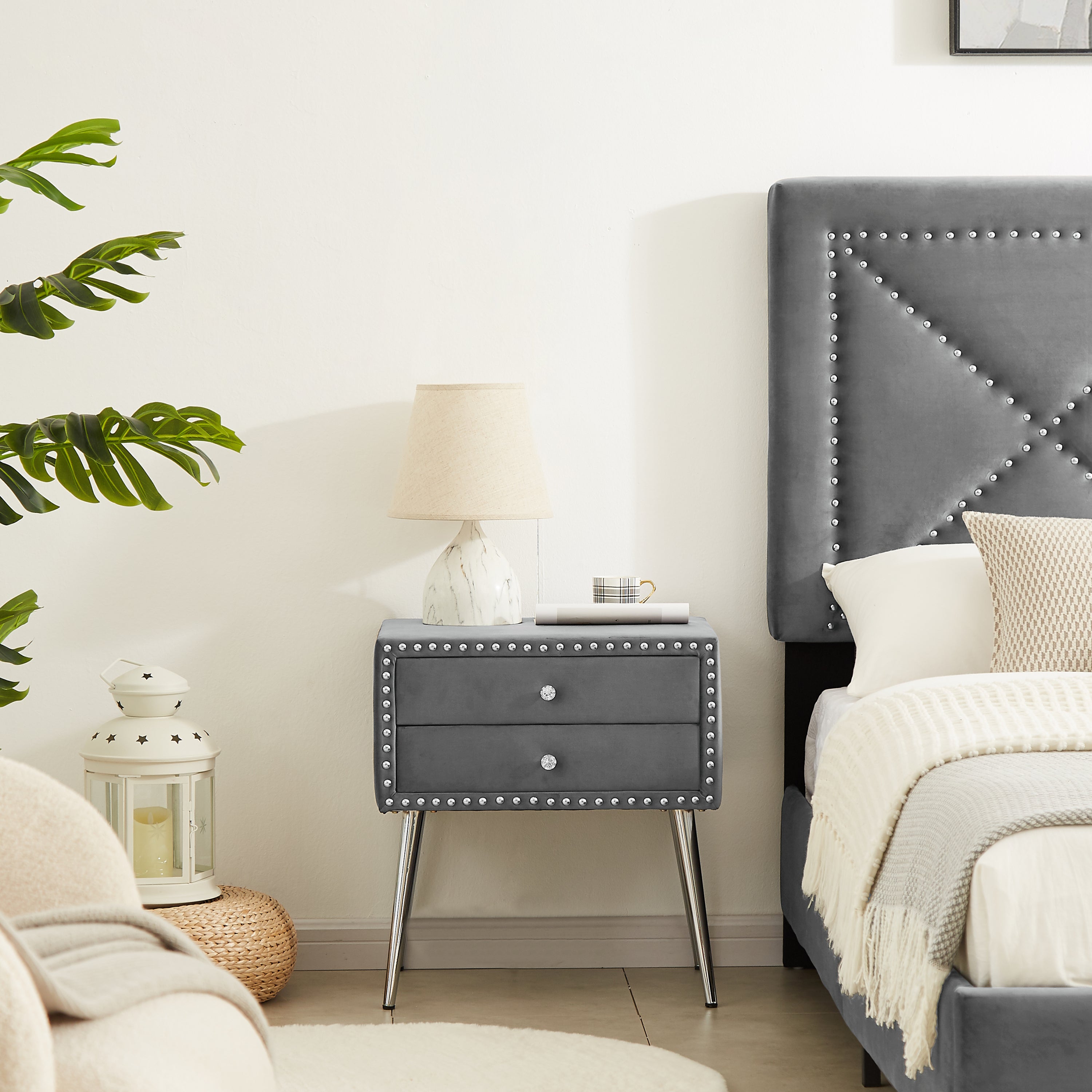King Bed + 2 Nightstands - Gray