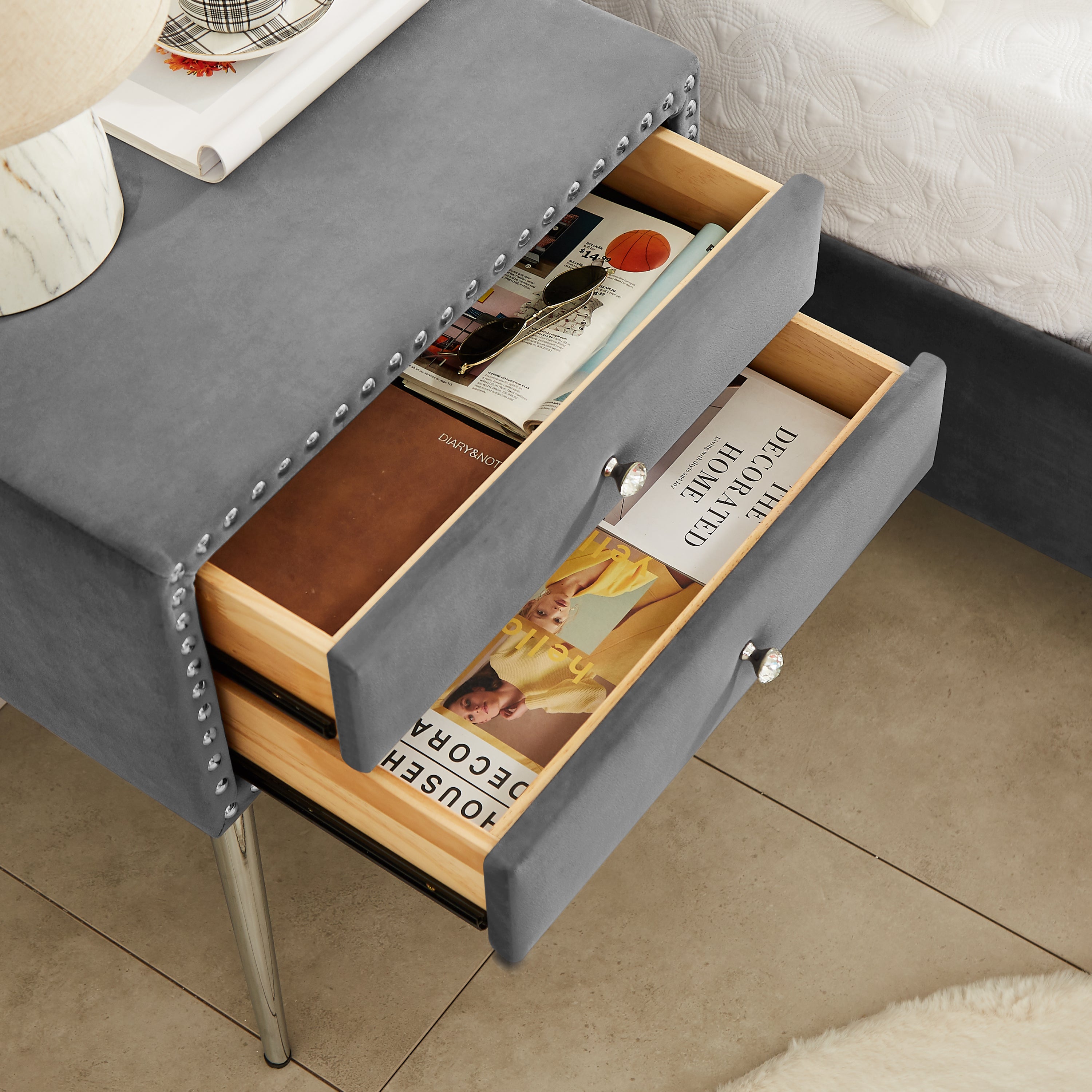 King Bed + 2 Nightstands - Gray