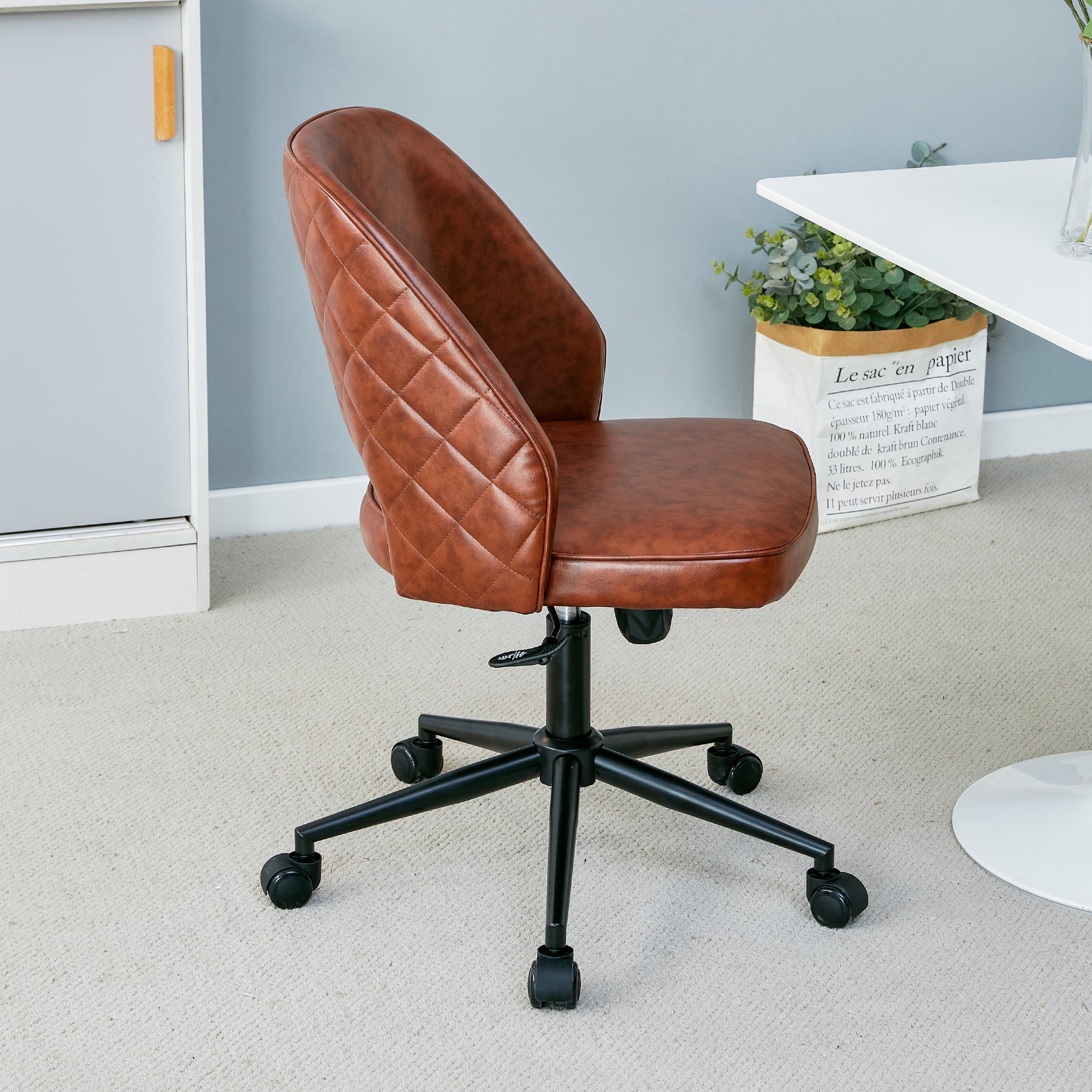 Modern Home PU Office Chair Adjustable 360 ° - Brown